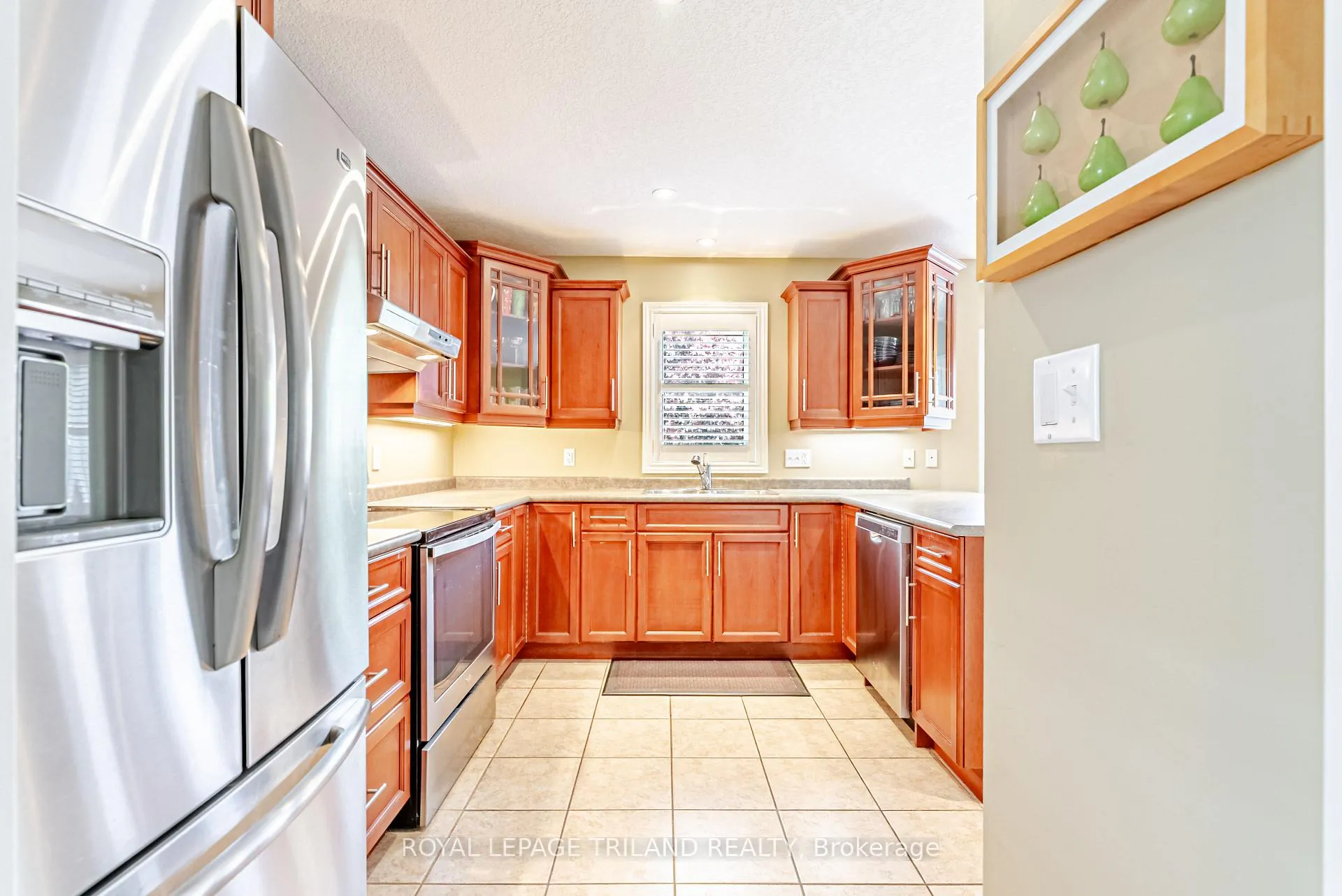 Photo 17 of 26 Augusta Crescent, St. Thomas — HOMEH