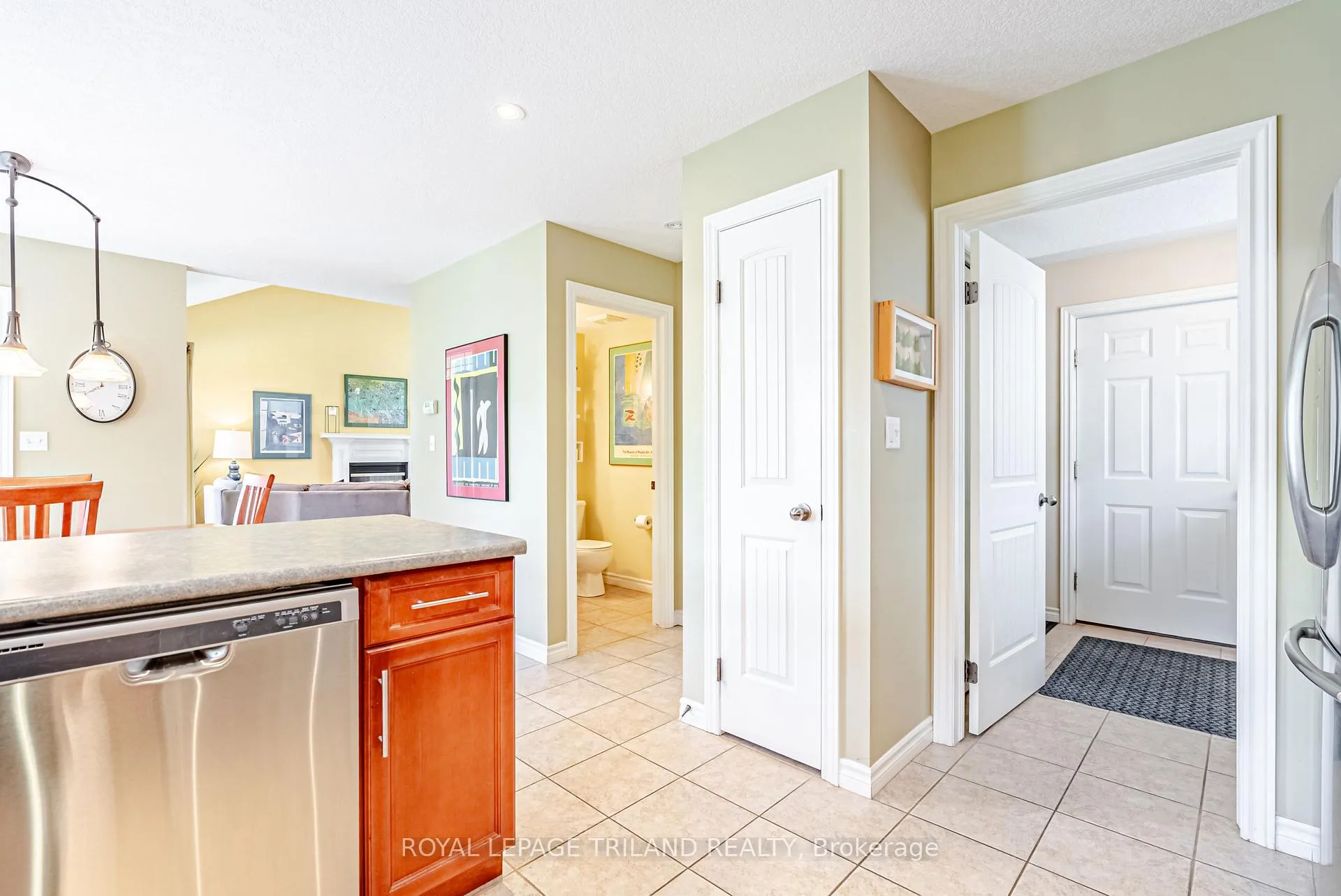 Photo 18 of 26 Augusta Crescent, St. Thomas — HOMEH