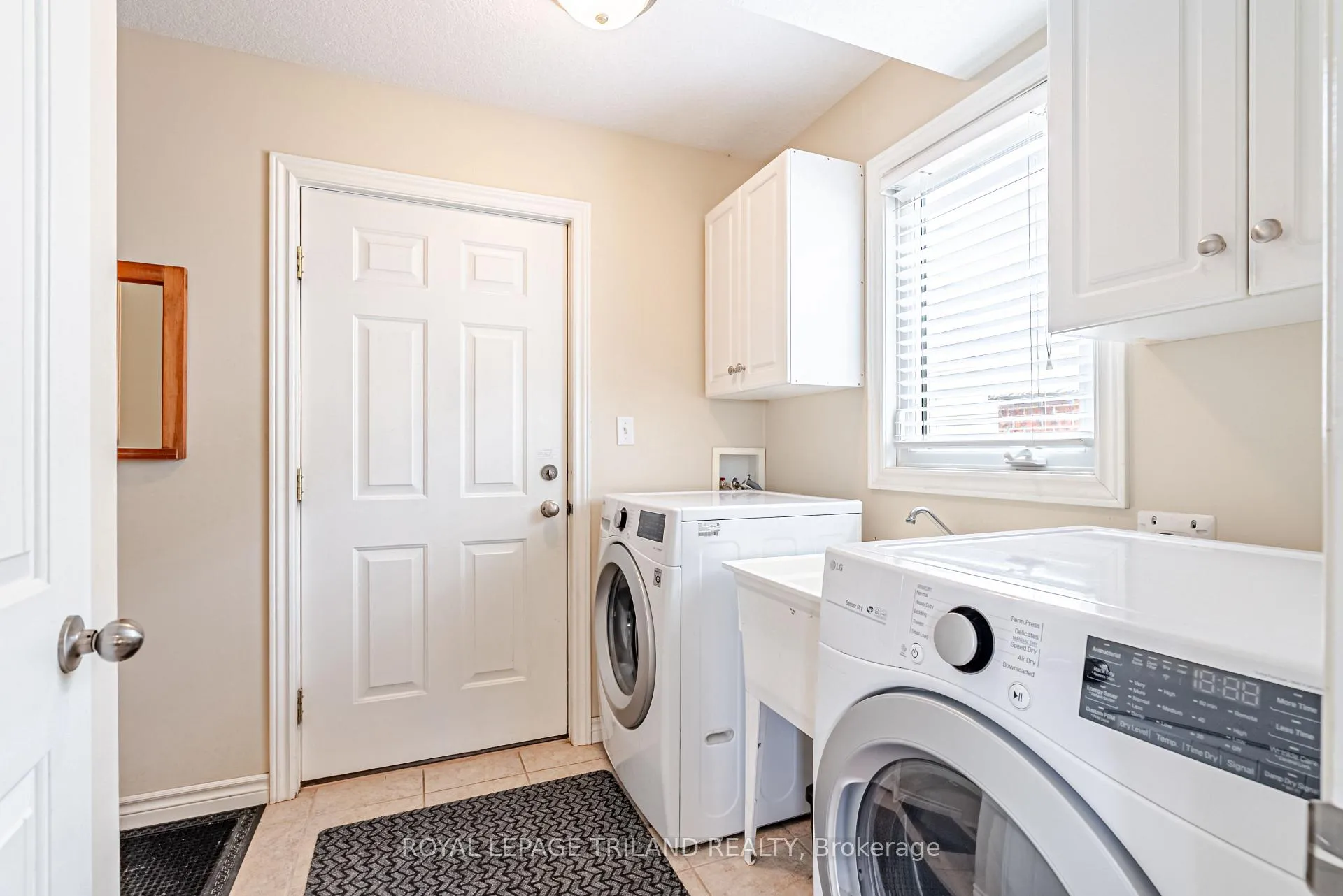 Photo 21 of 26 Augusta Crescent, St. Thomas — HOMEH