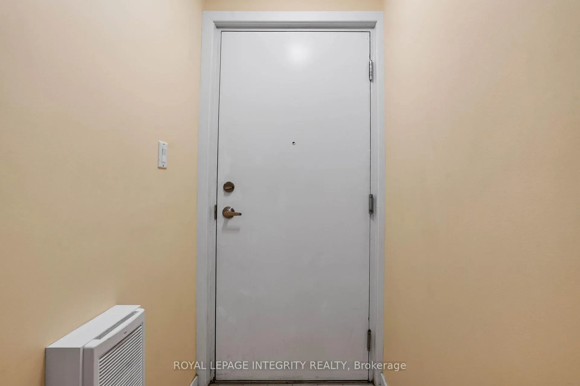 Photo 4 of Unit C, 4528 Innes Road, Ottawa, Avalon East — HOMEH
