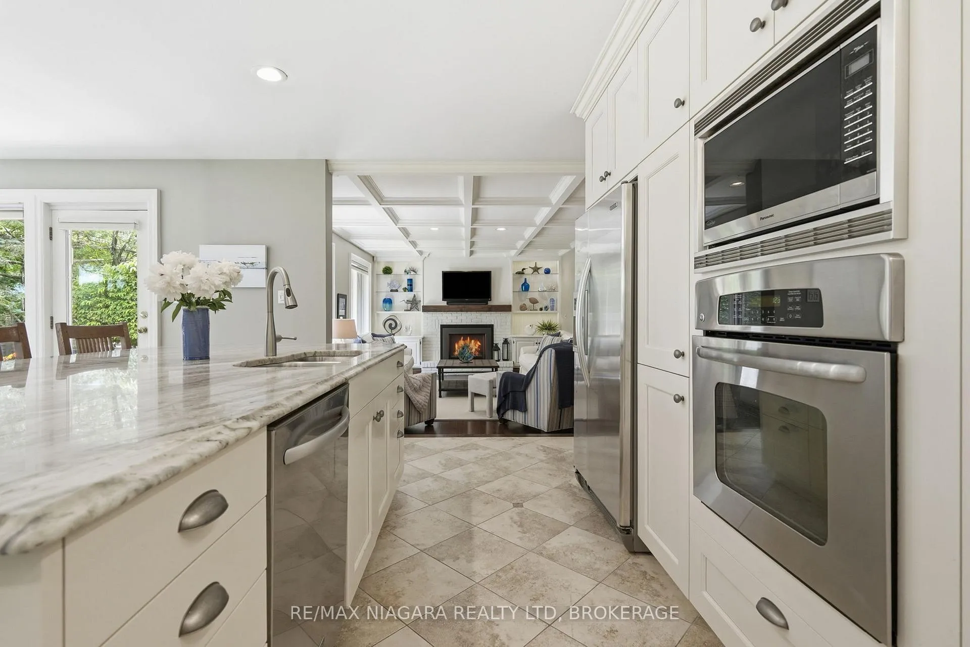Photo 15 of 99 Port Master Drive, St. Catharines, Martindale Pond — HOMEH