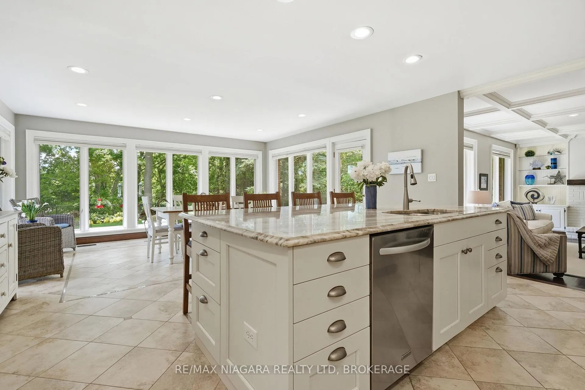 Photo 16 of 99 Port Master Drive, St. Catharines, Martindale Pond — HOMEH