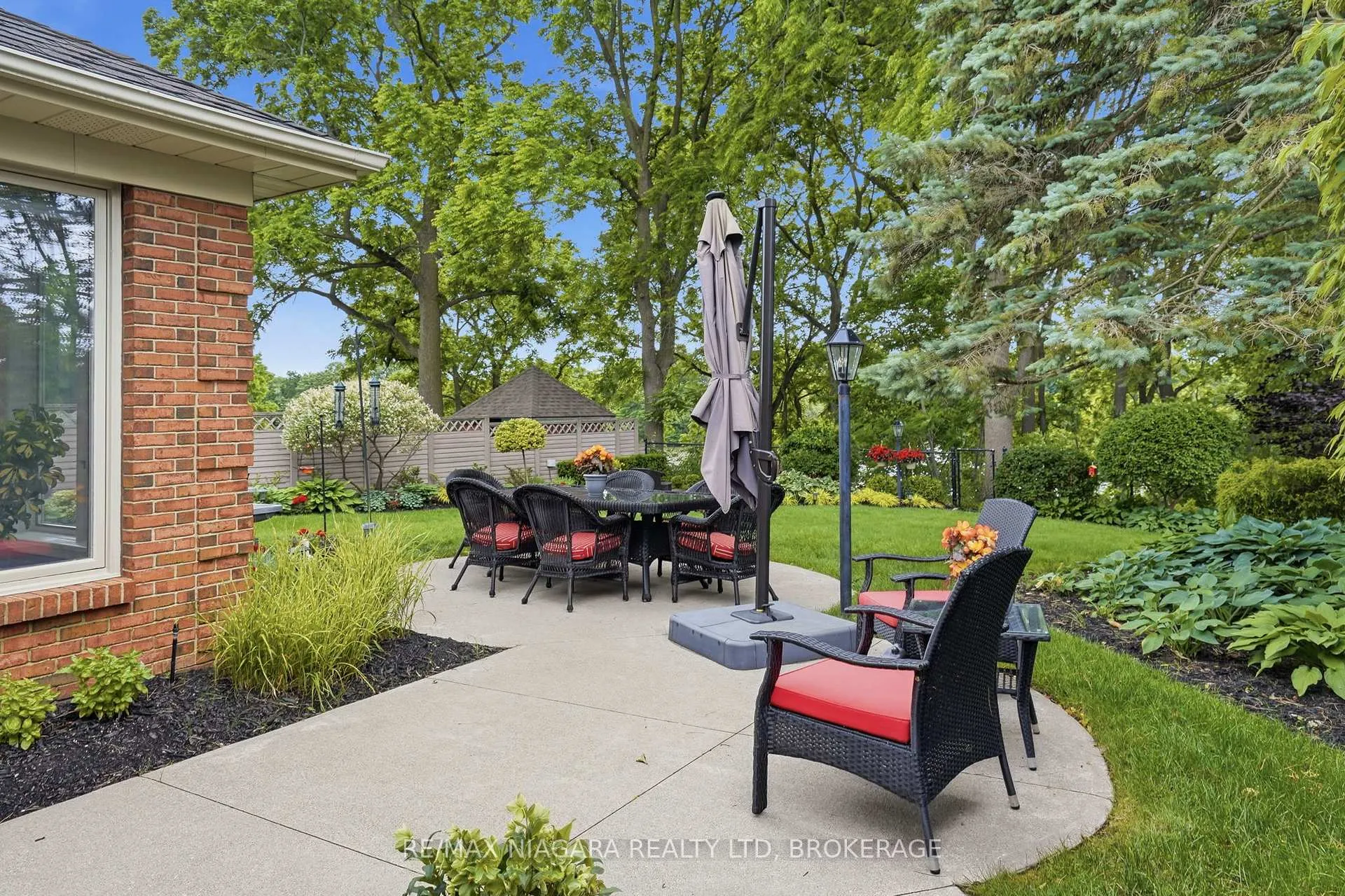 Photo 34 of 99 Port Master Drive, St. Catharines, Martindale Pond — HOMEH