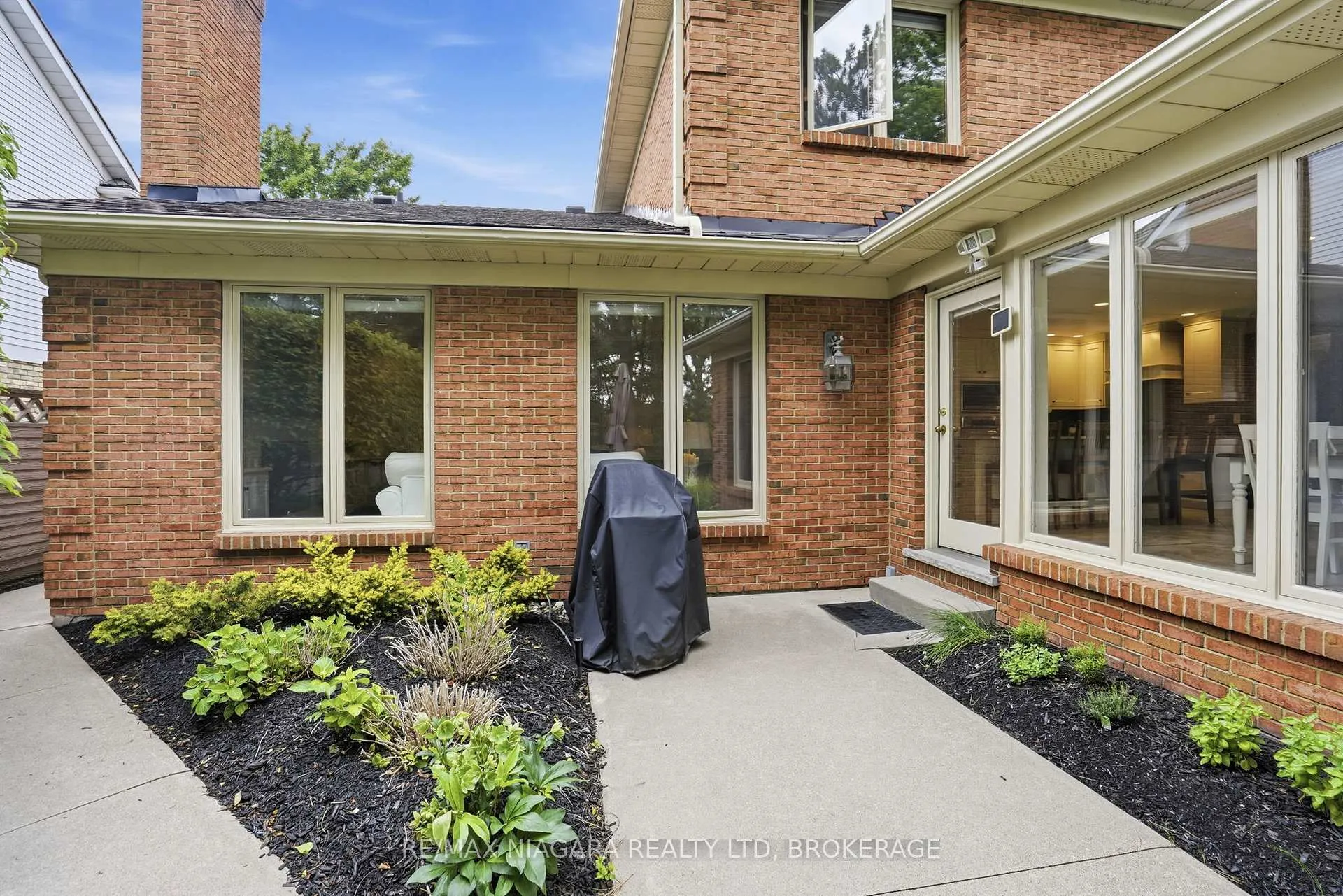 Photo 35 of 99 Port Master Drive, St. Catharines, Martindale Pond — HOMEH