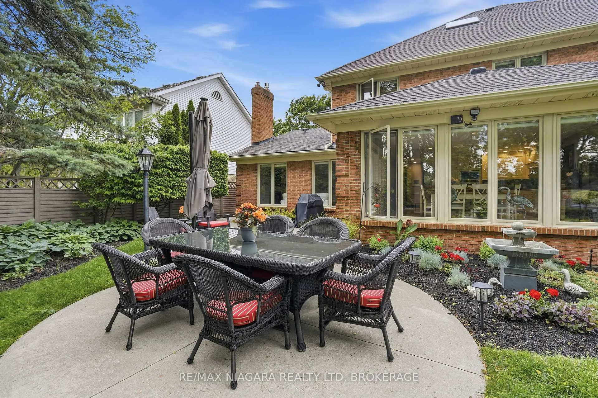 Photo 38 of 99 Port Master Drive, St. Catharines, Martindale Pond — HOMEH