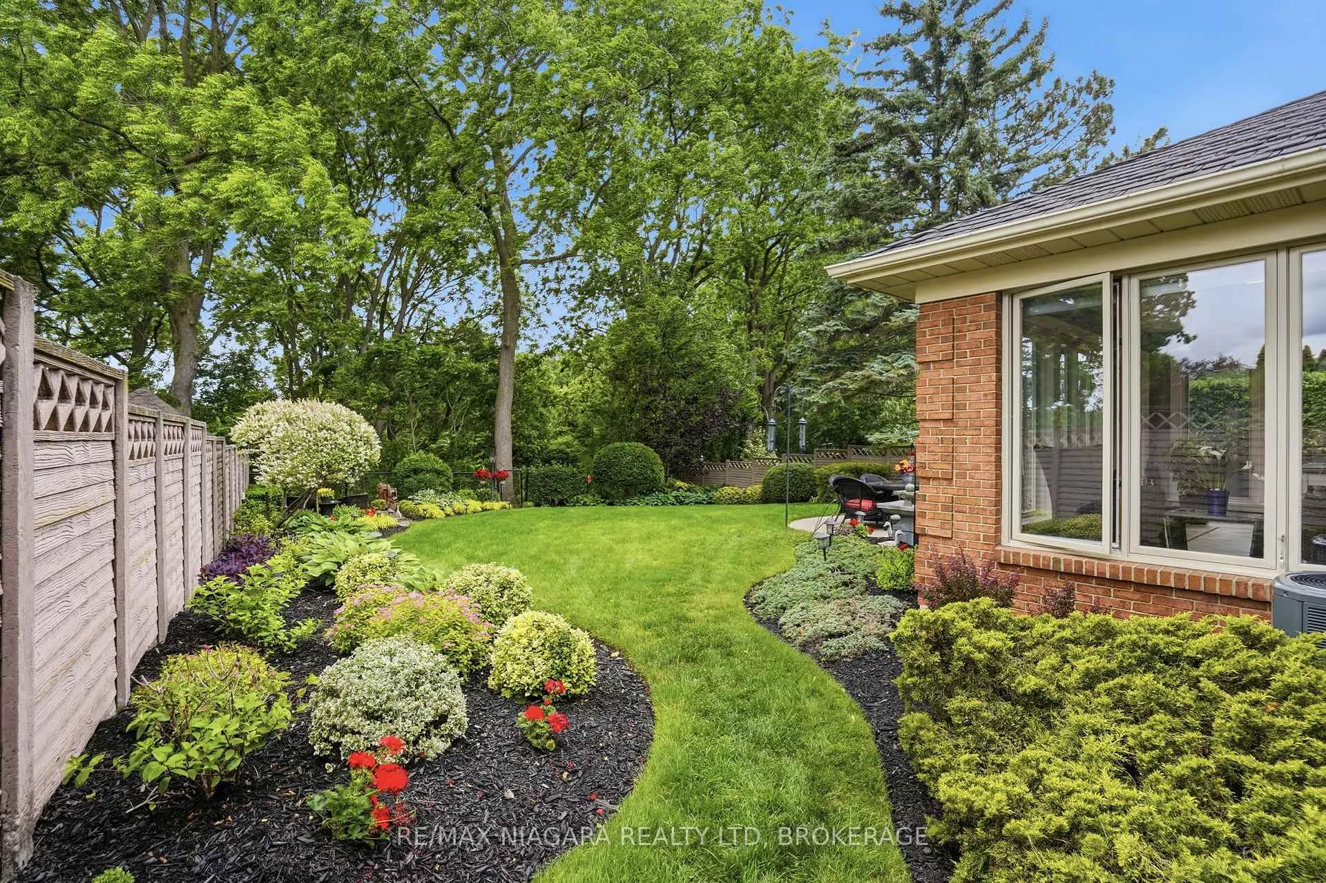 Photo 40 of 99 Port Master Drive, St. Catharines, Martindale Pond — HOMEH