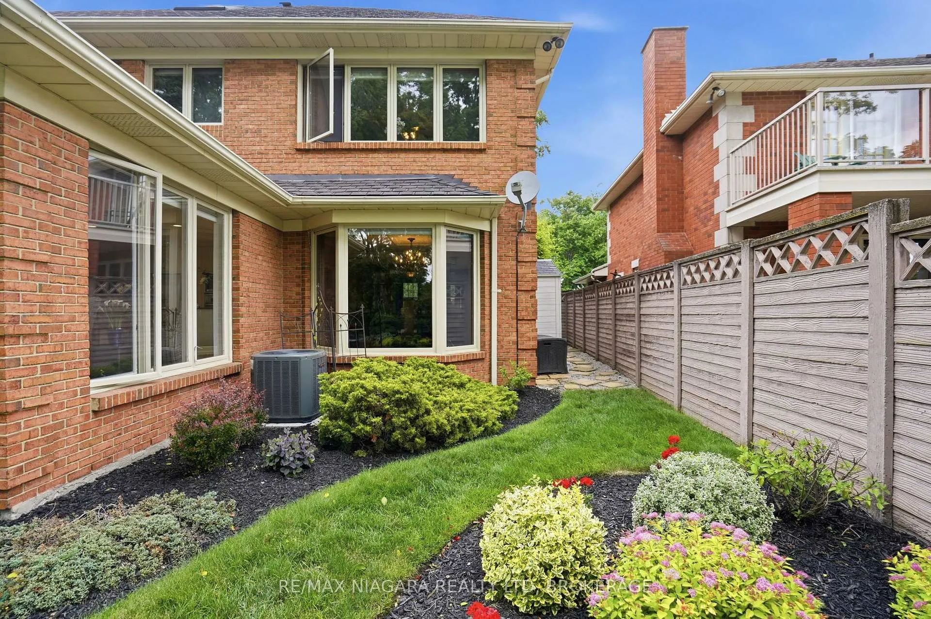 Photo 41 of 99 Port Master Drive, St. Catharines, Martindale Pond — HOMEH