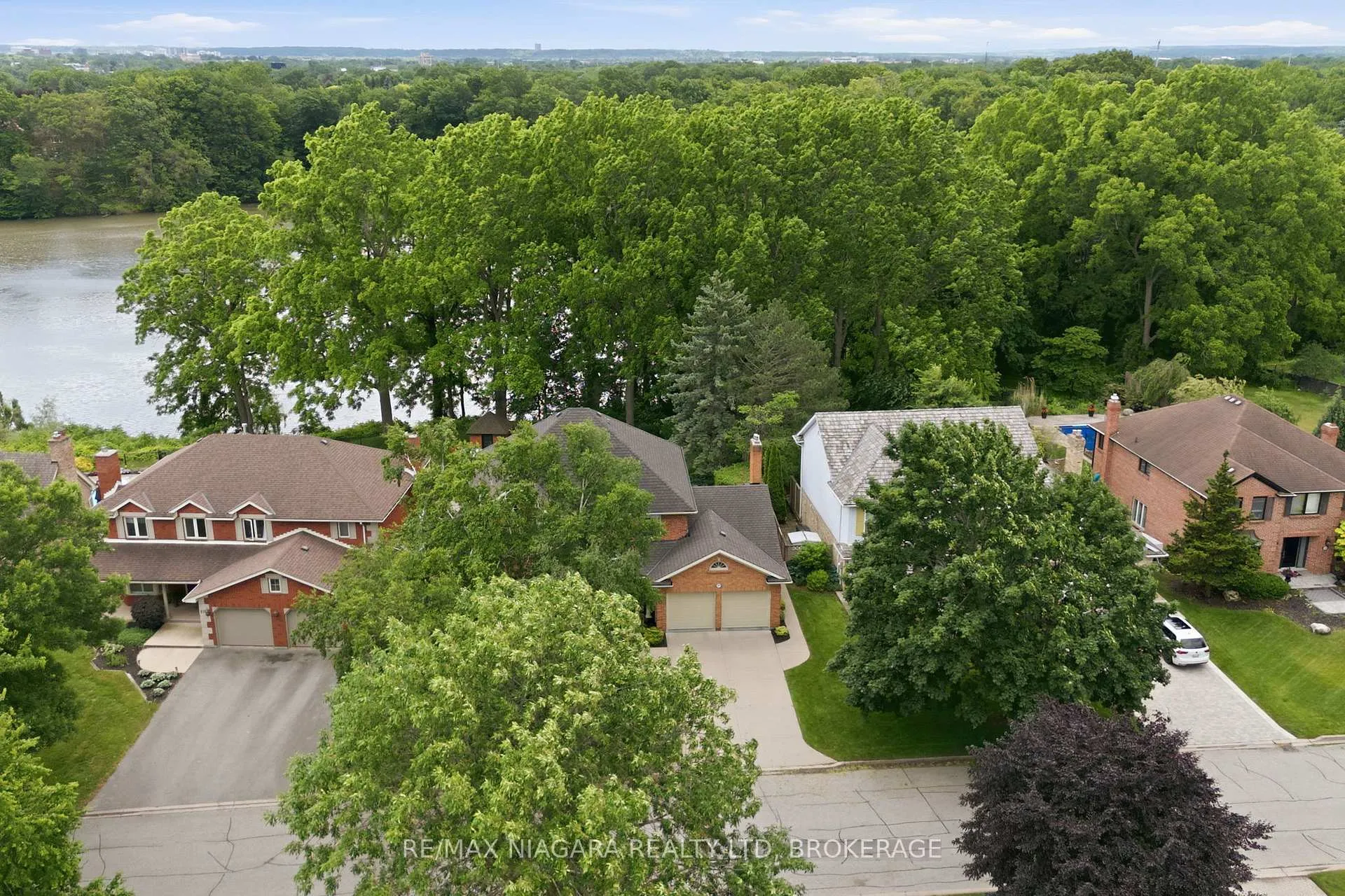 Photo 49 of 99 Port Master Drive, St. Catharines, Martindale Pond — HOMEH