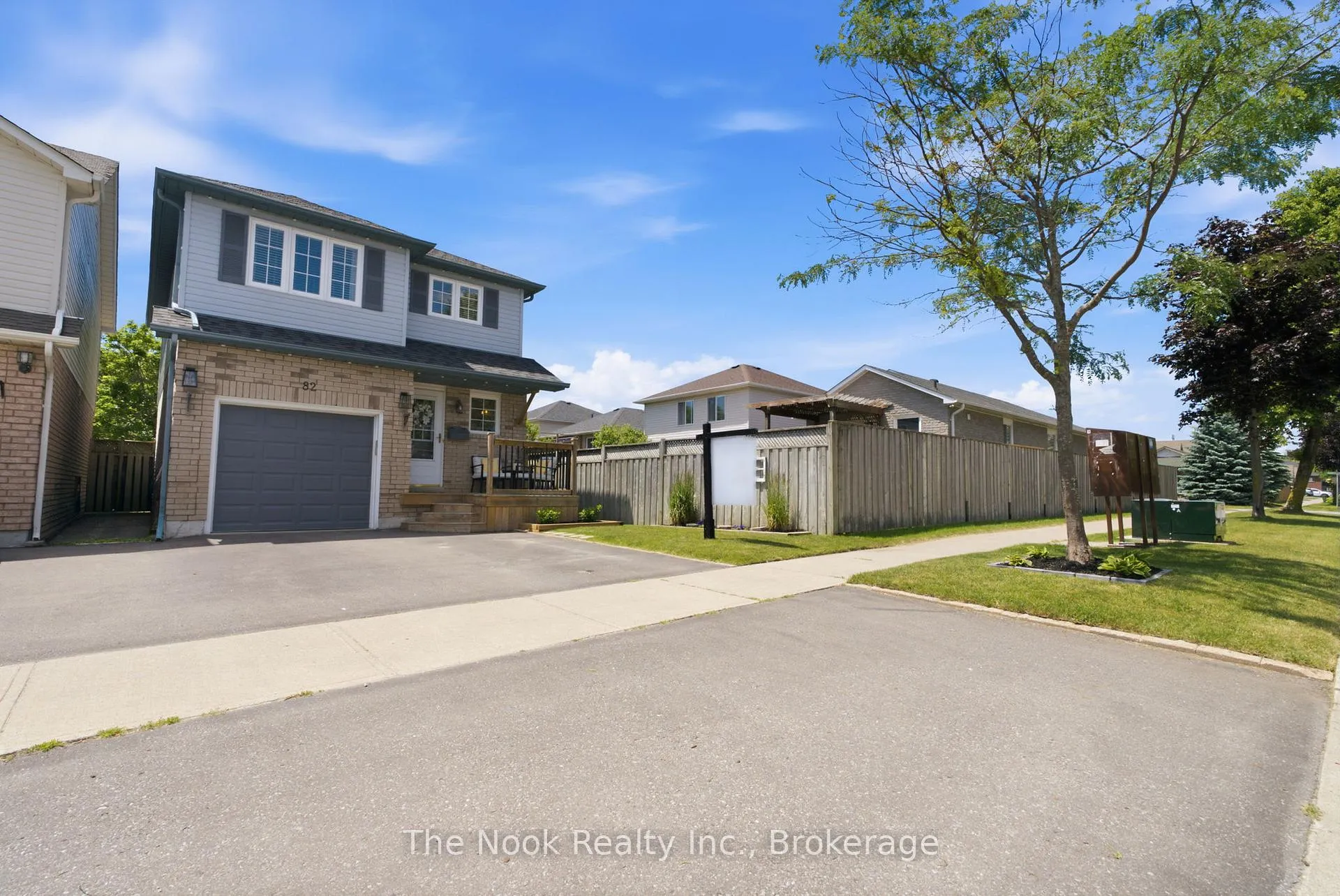 Photo 3 of 82 Mallory Street, Clarington, Courtice — HOMEH
