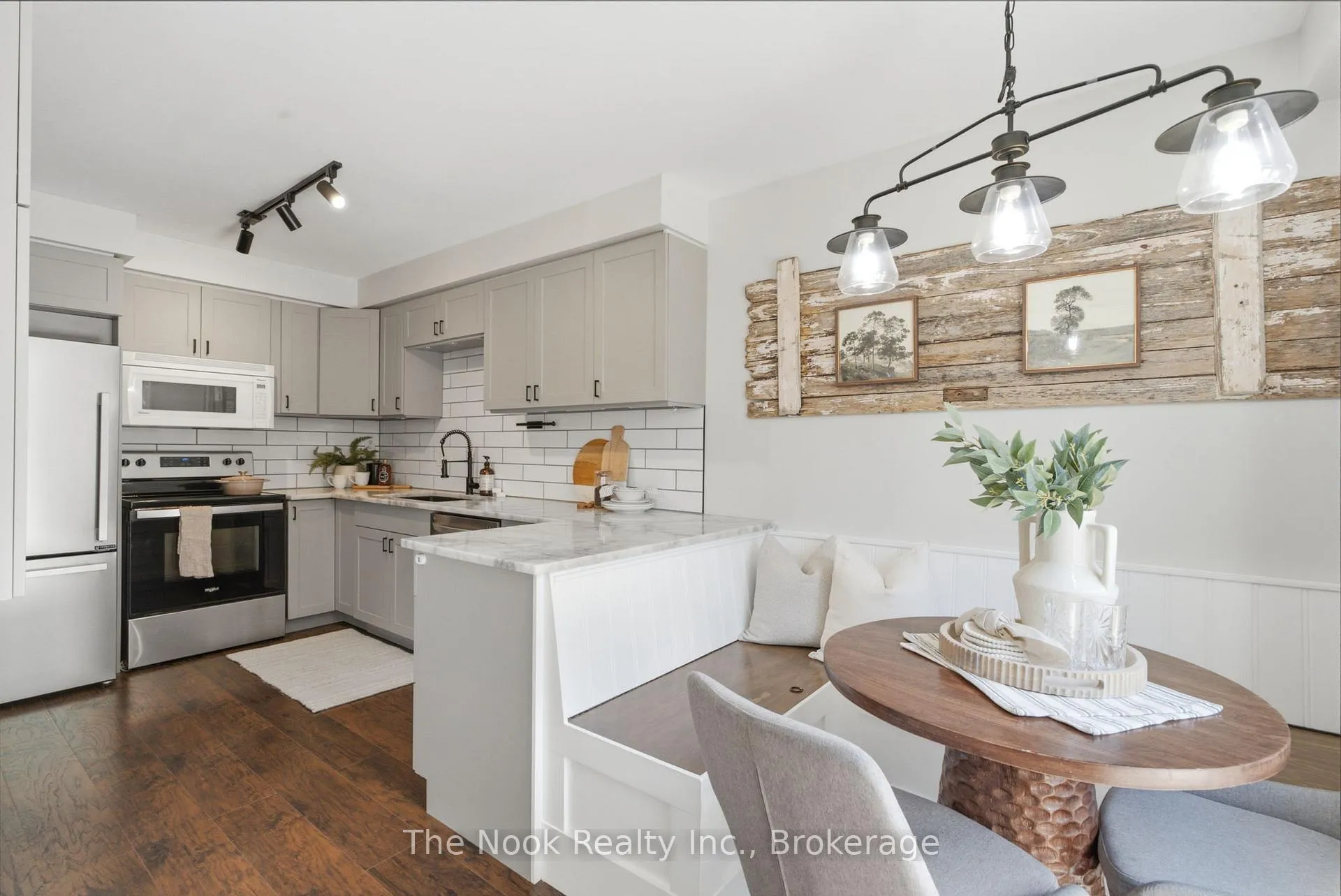 Photo 16 of 82 Mallory Street, Clarington, Courtice — HOMEH