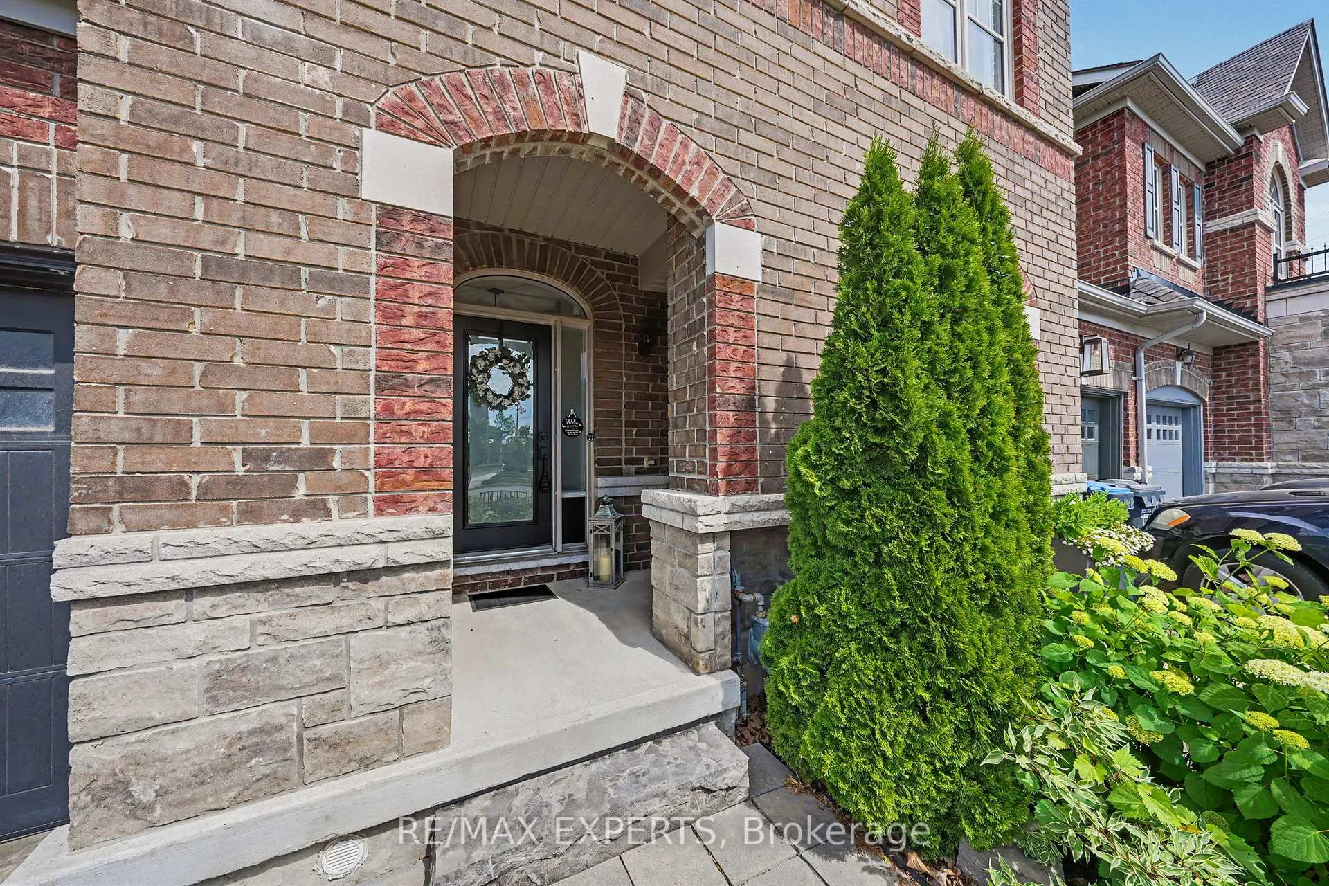 Photo 2 of 8 Morra Avenue, Caledon, Bolton East — HOMEH