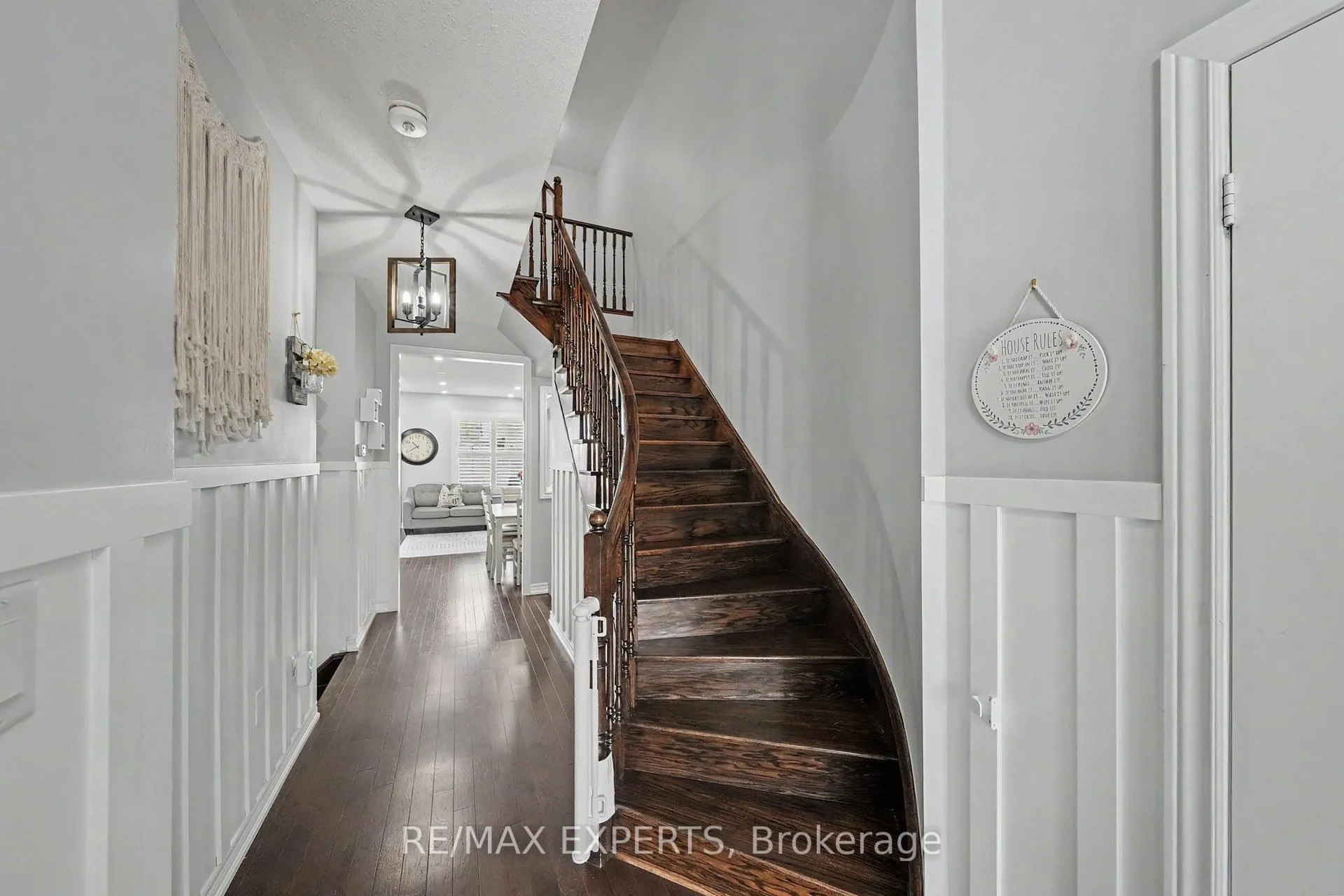 Photo 4 of 8 Morra Avenue, Caledon, Bolton East — HOMEH