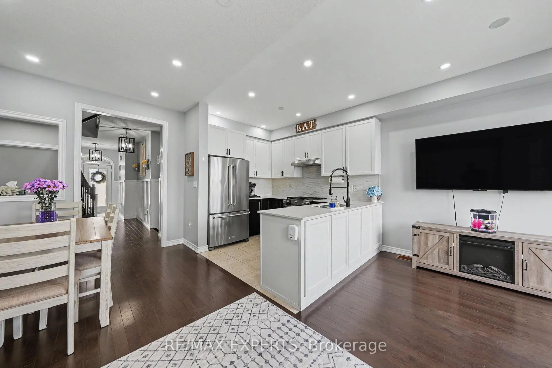 Photo 8 of 8 Morra Avenue, Caledon, Bolton East — HOMEH
