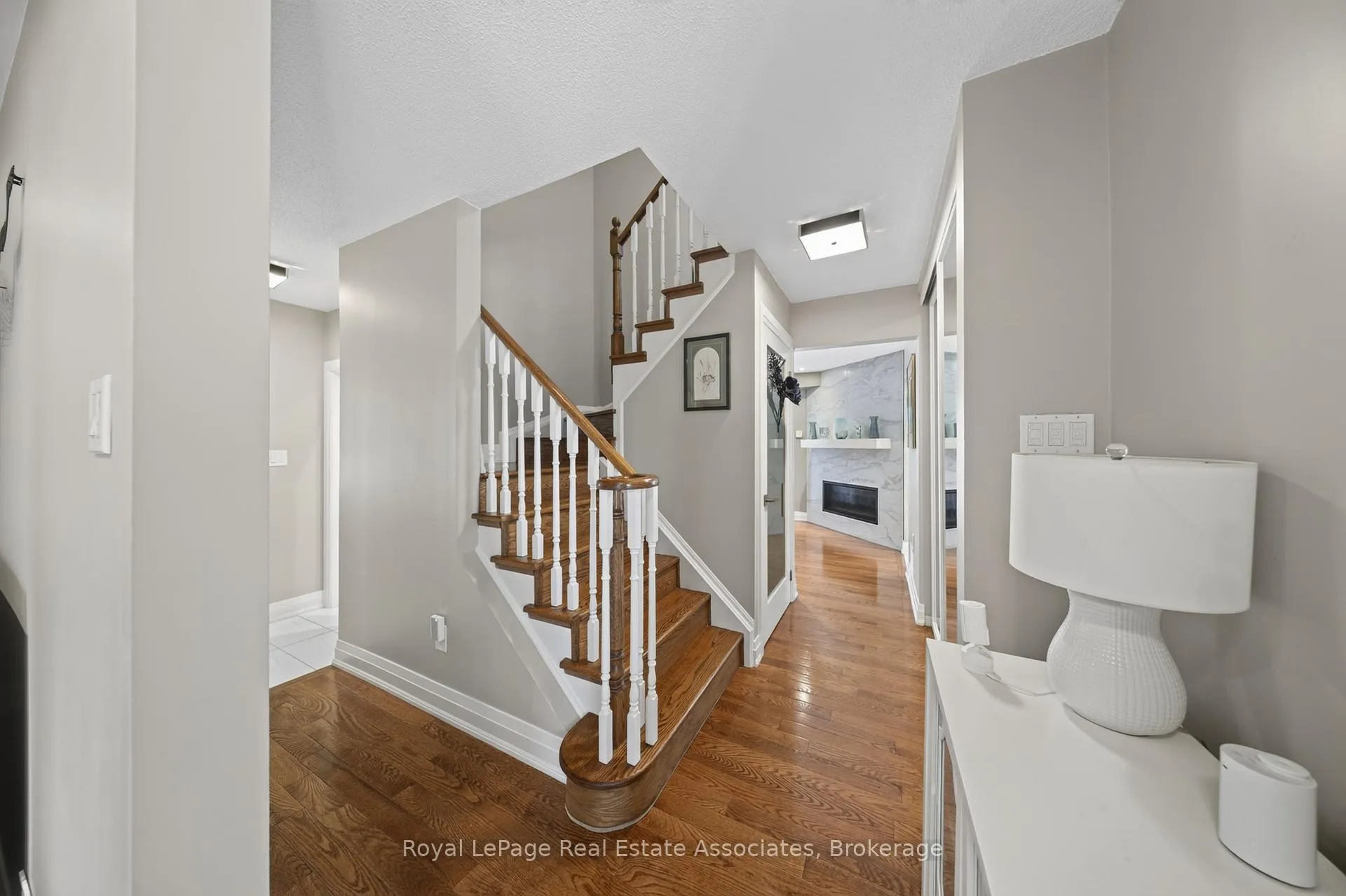 Photo 5 of 30 Hallen Road, Brampton, Fletcher's West — HOMEH