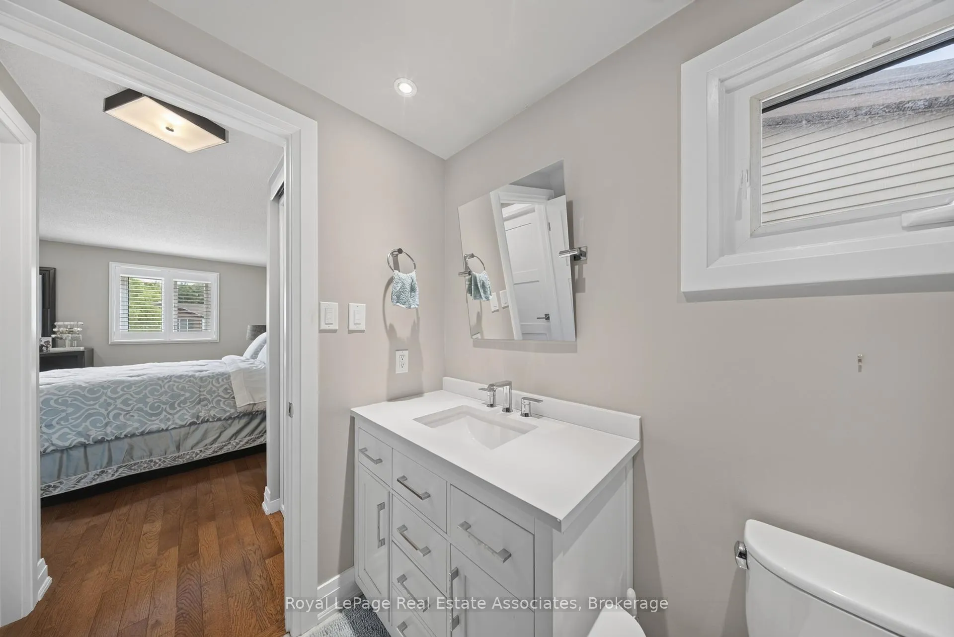 Photo 9 of 30 Hallen Road, Brampton, Fletcher's West — HOMEH