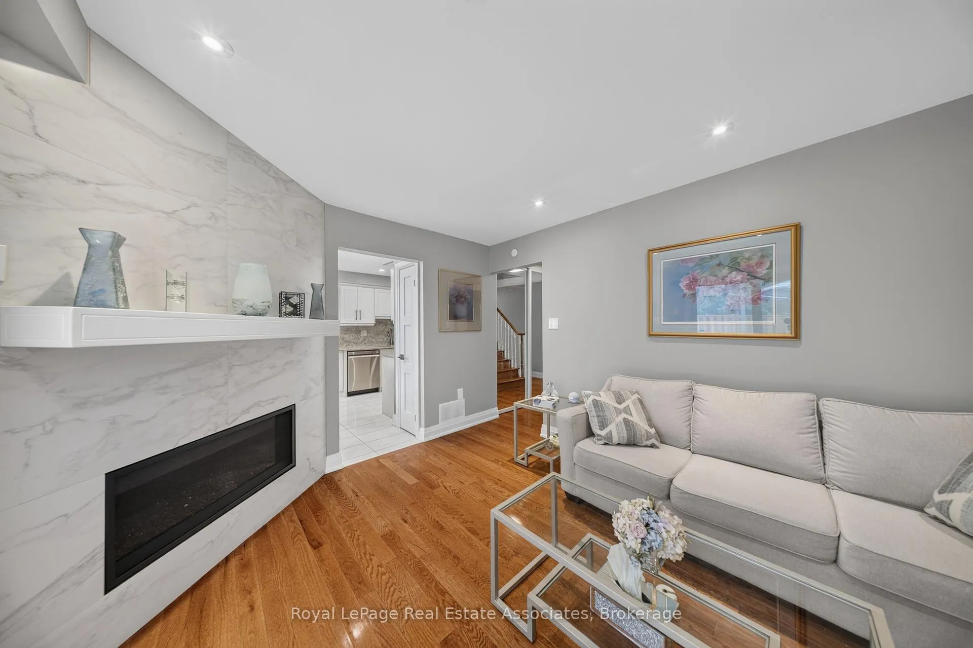 Photo 14 of 30 Hallen Road, Brampton, Fletcher's West — HOMEH