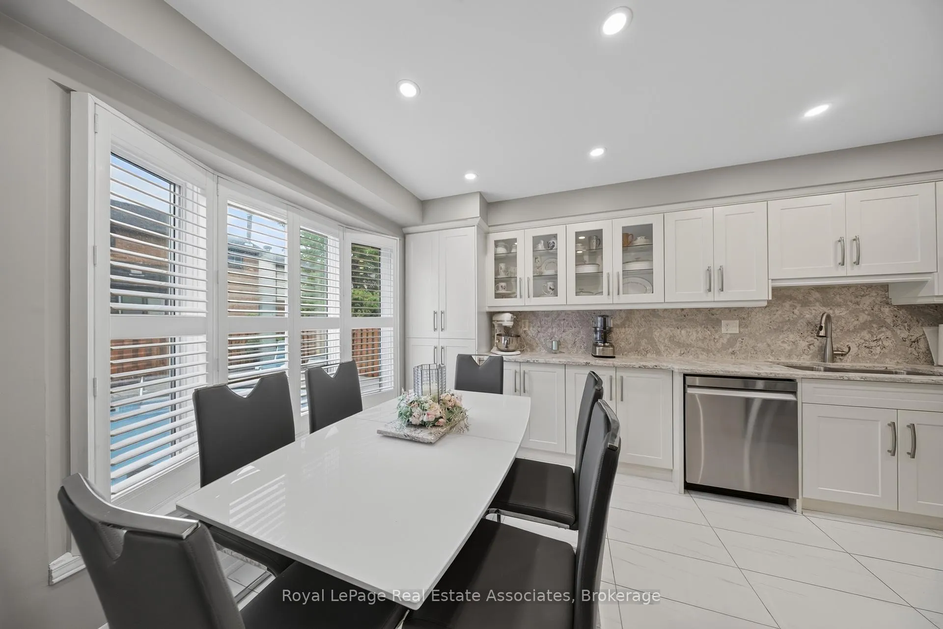 Photo 21 of 30 Hallen Road, Brampton, Fletcher's West — HOMEH