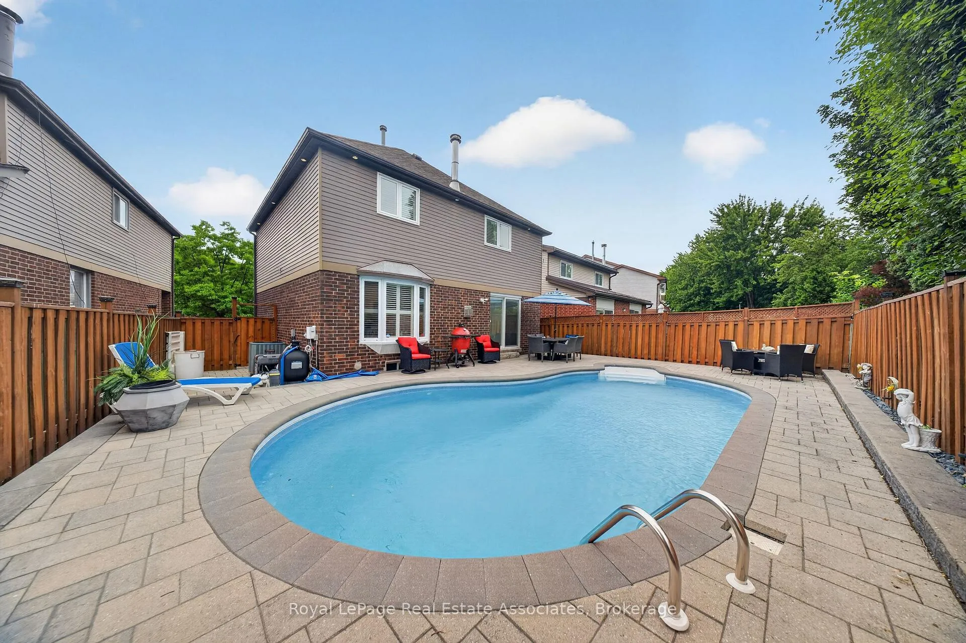 Photo 25 of 30 Hallen Road, Brampton, Fletcher's West — HOMEH