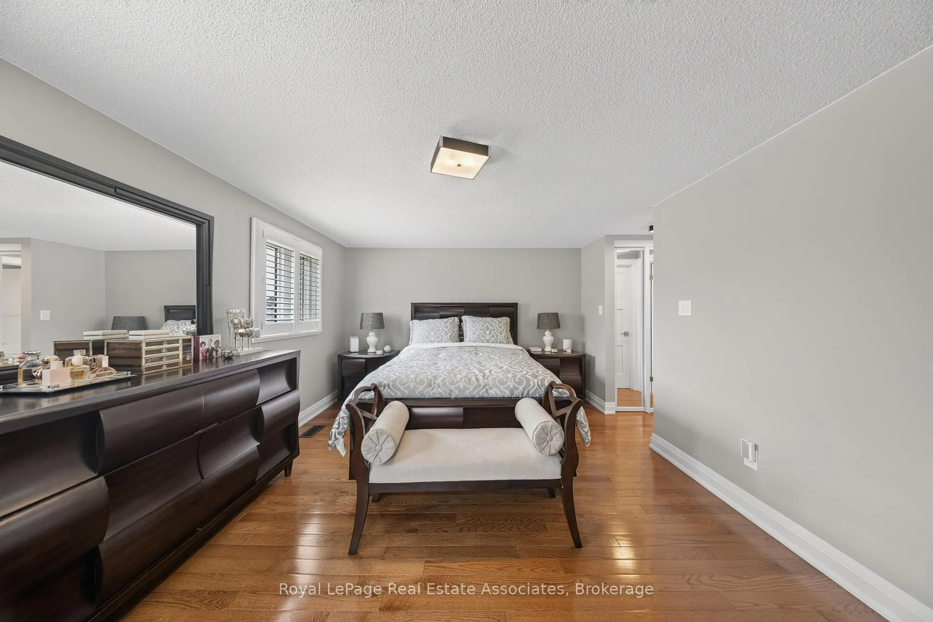 Photo 38 of 30 Hallen Road, Brampton, Fletcher's West — HOMEH