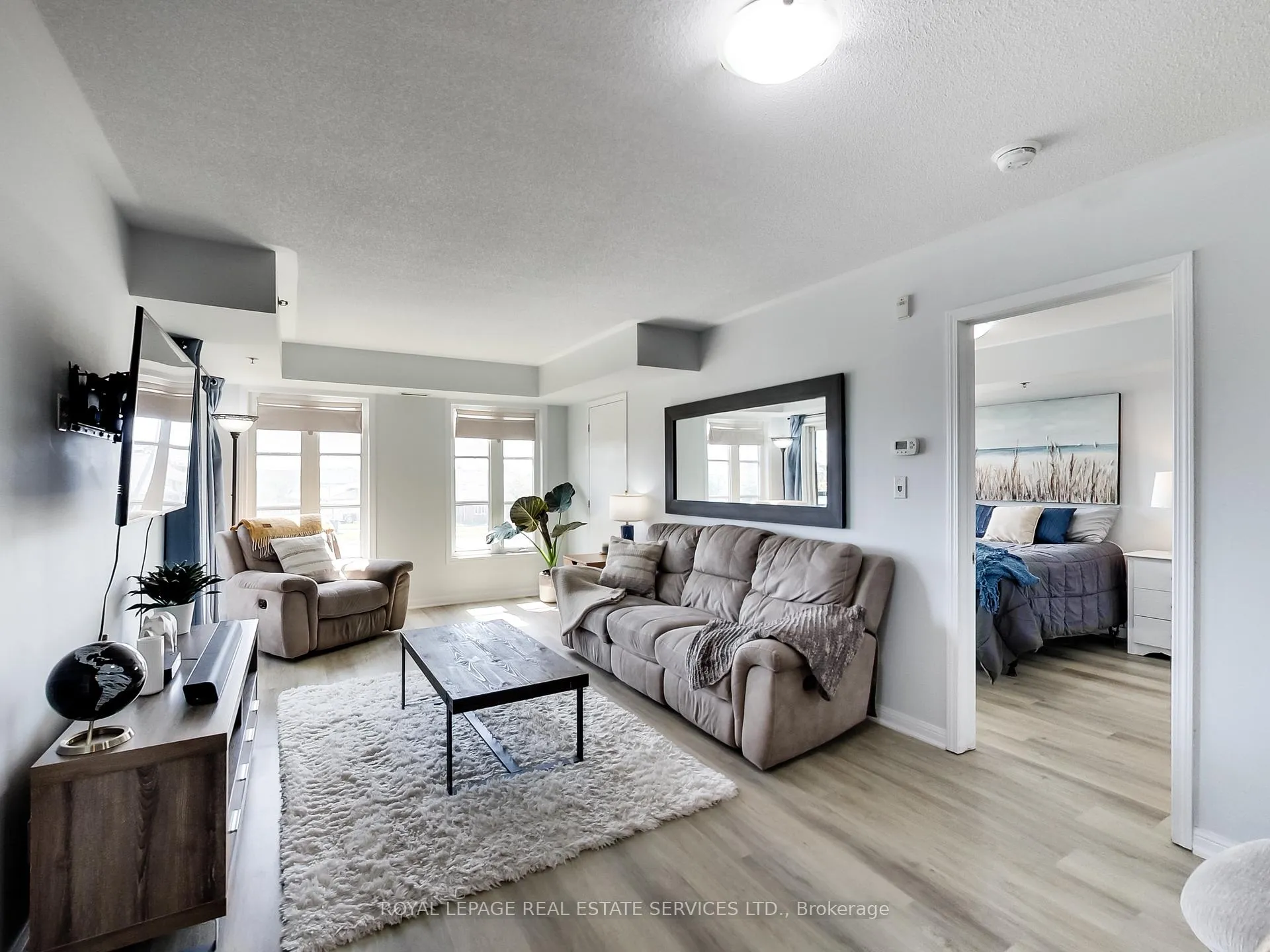 Photo 8 of Unit 221, 3060 Rotary Way, Burlington, Alton — HOMEH