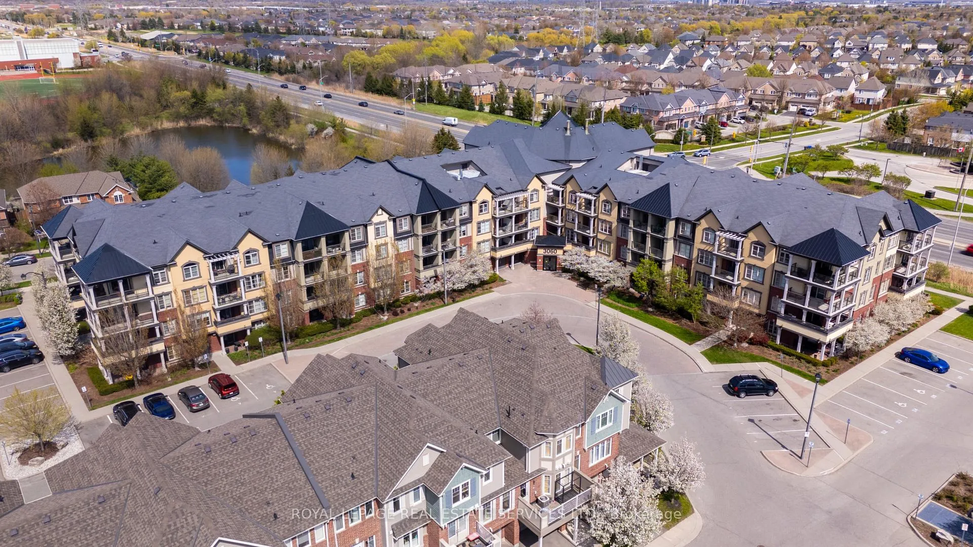 Photo 34 of Unit 221, 3060 Rotary Way, Burlington, Alton — HOMEH