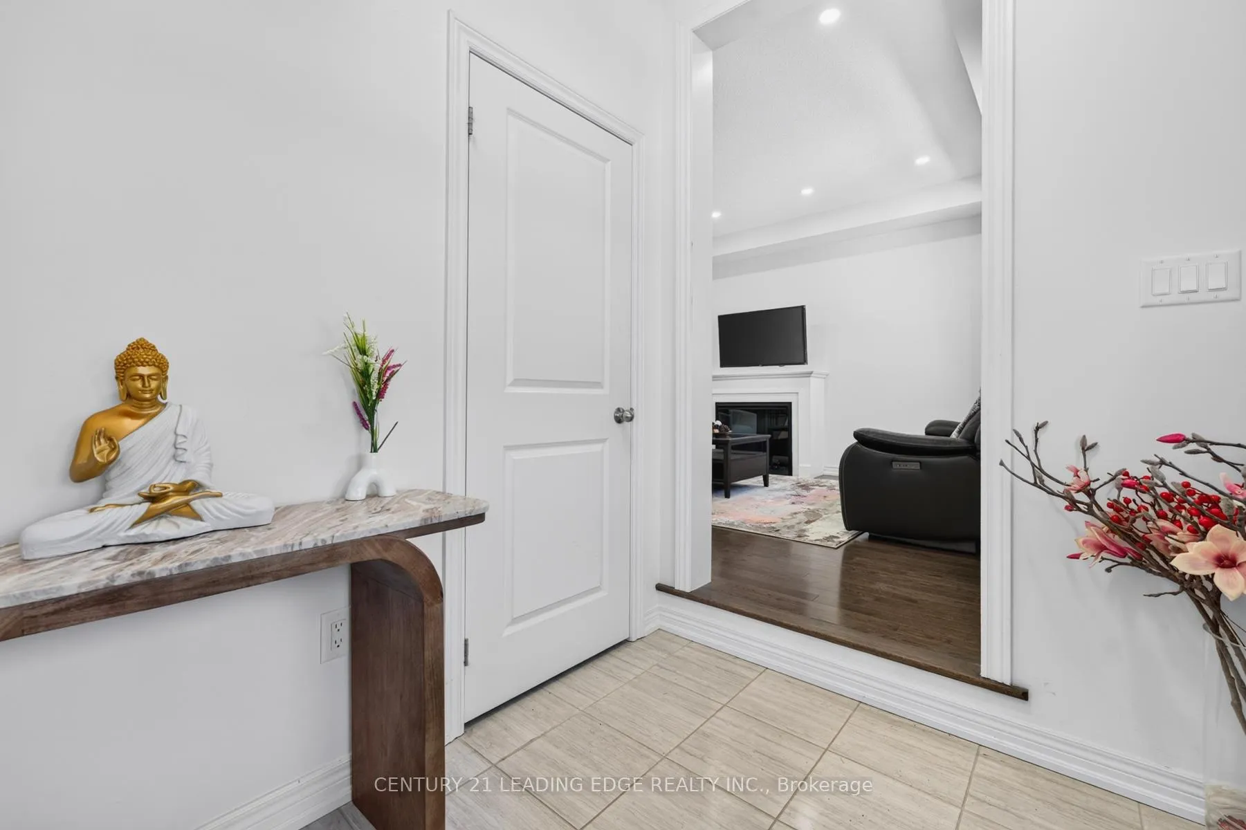 Photo 5 of 26 Hahn Street, Whitby, Rural Whitby — HOMEH