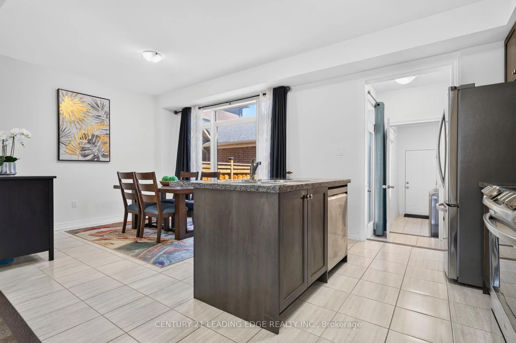 Photo 11 of 26 Hahn Street, Whitby, Rural Whitby — HOMEH