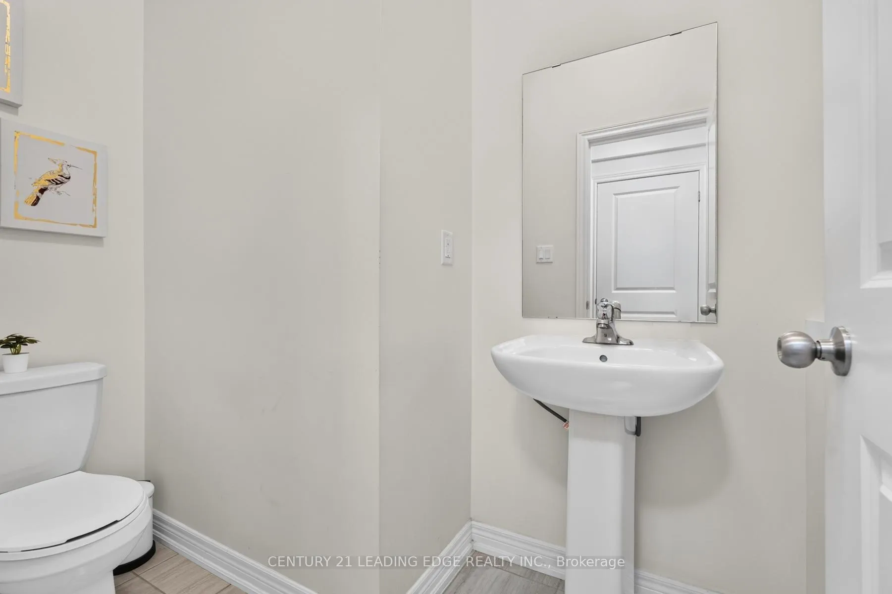 Photo 17 of 26 Hahn Street, Whitby, Rural Whitby — HOMEH