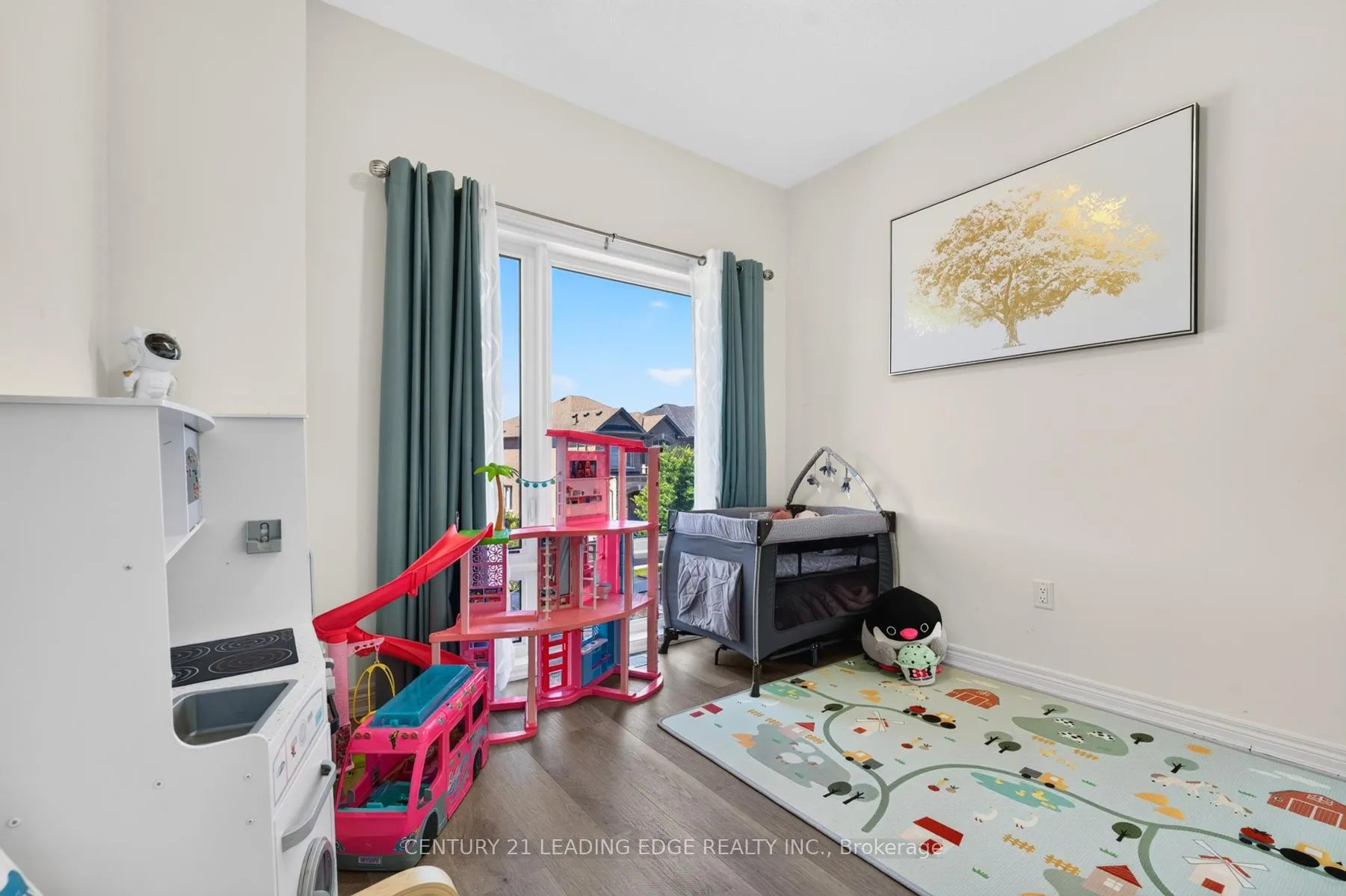 Photo 28 of 26 Hahn Street, Whitby, Rural Whitby — HOMEH