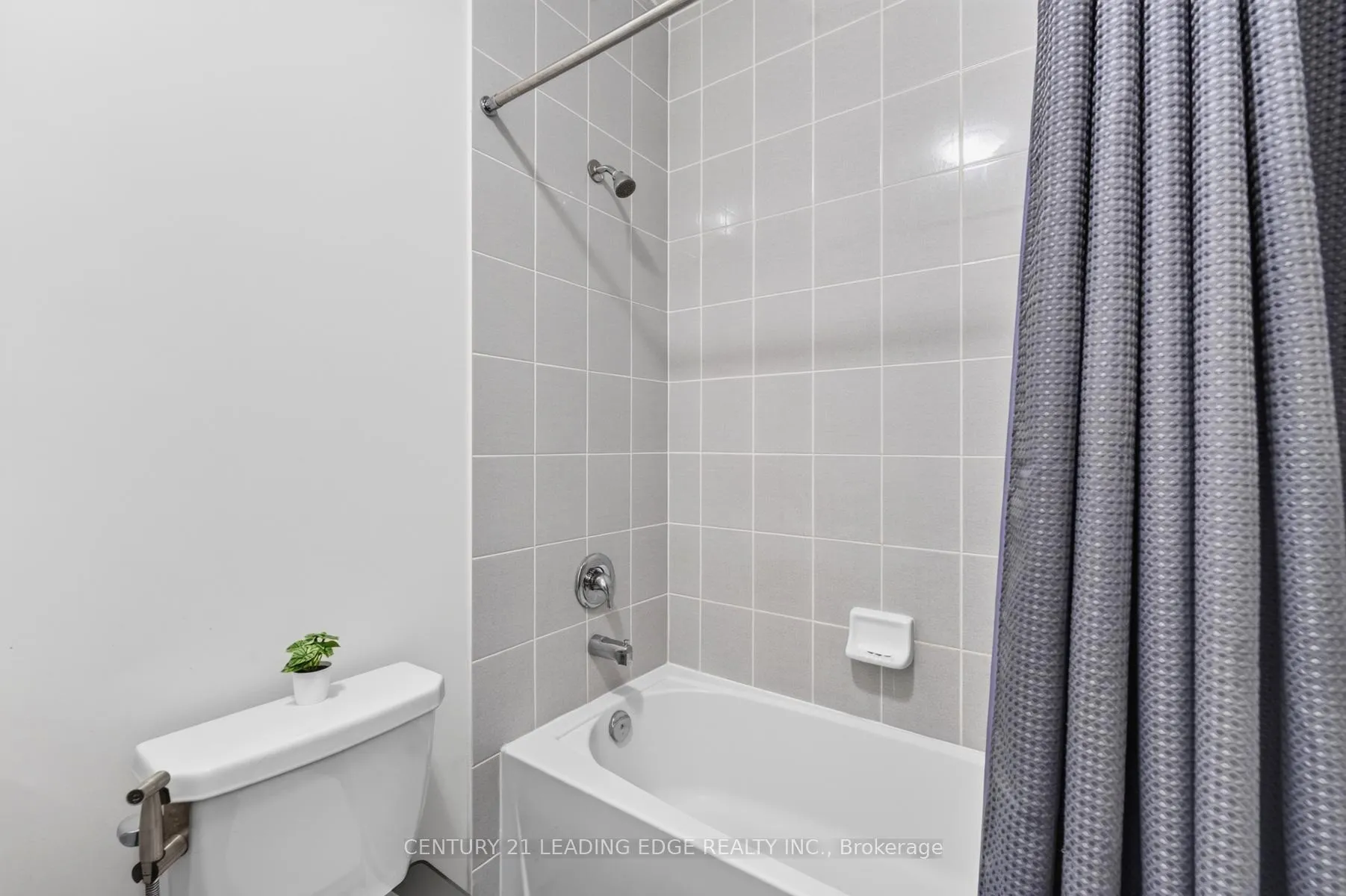 Photo 32 of 26 Hahn Street, Whitby, Rural Whitby — HOMEH