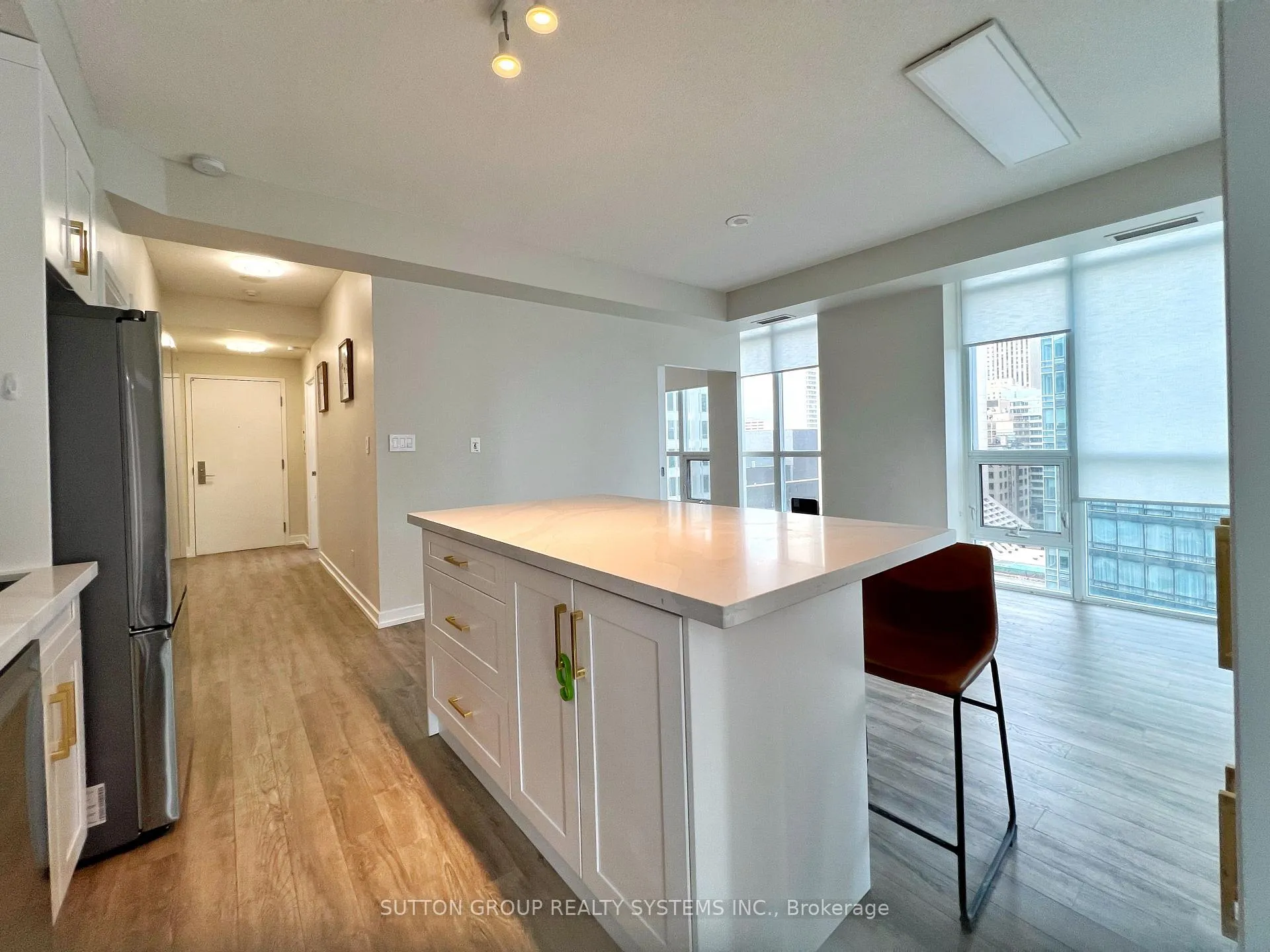 Photo 2 of Unit 1208, 126 Simcoe Street, Toronto, Waterfront Communities — HOMEH