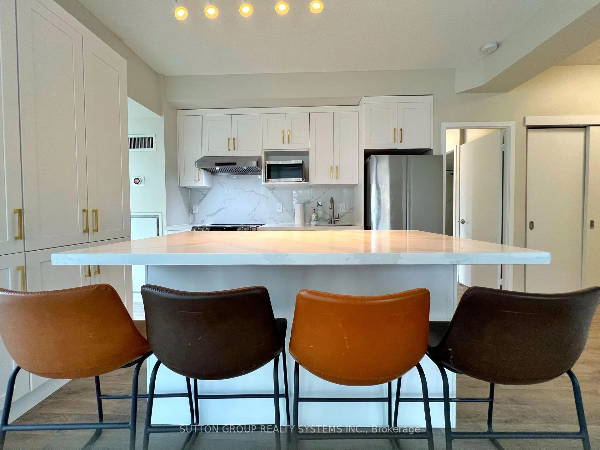 Photo 6 of Unit 1208, 126 Simcoe Street, Toronto, Waterfront Communities — HOMEH