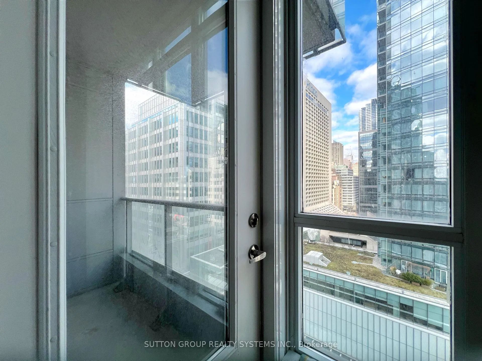 Photo 16 of Unit 1208, 126 Simcoe Street, Toronto, Waterfront Communities — HOMEH