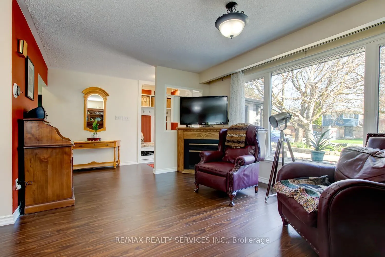 Photo 7 of 265 Bartley Bull Parkway, Brampton, Brampton East — HOMEH