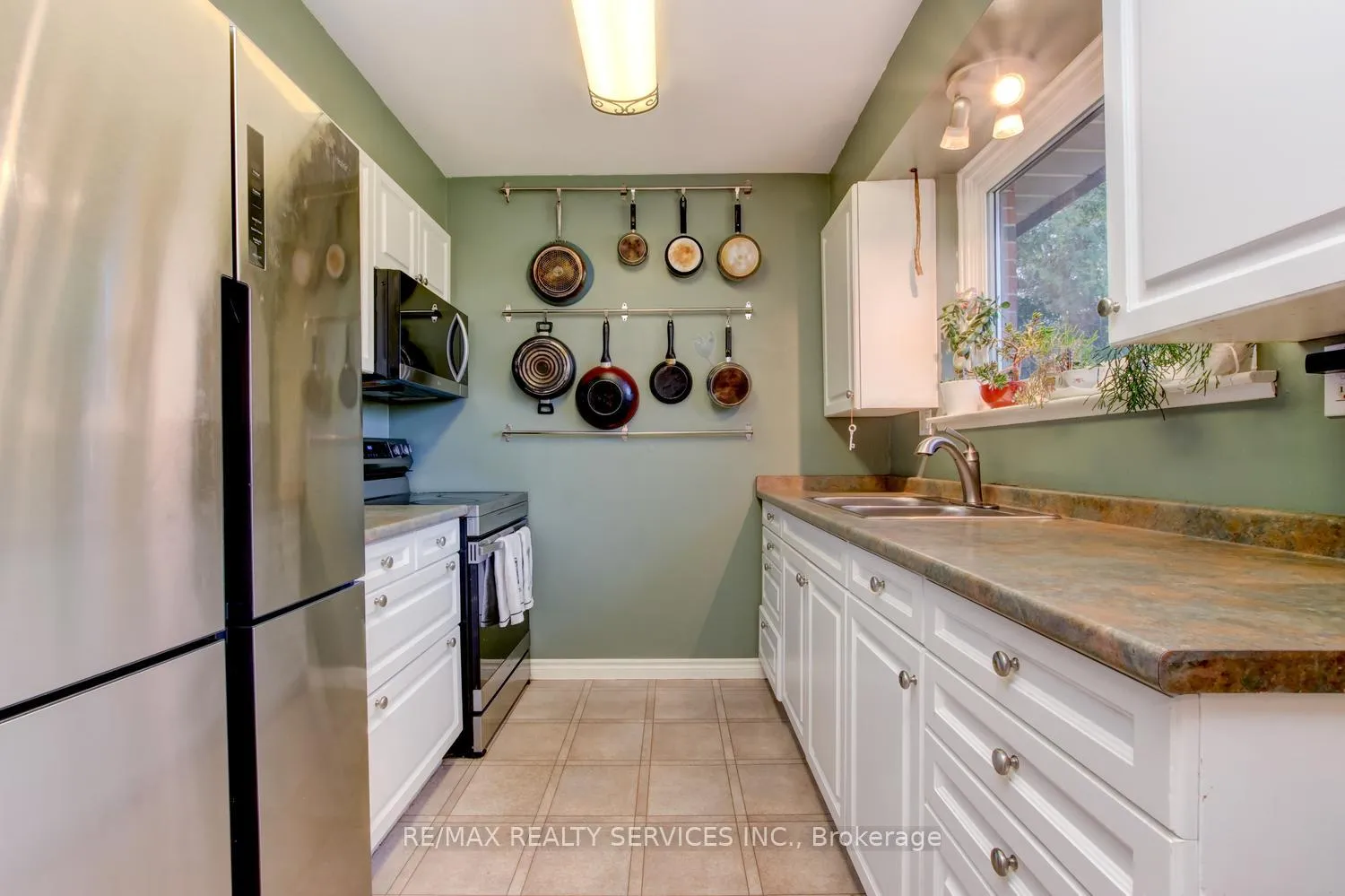 Photo 13 of 265 Bartley Bull Parkway, Brampton, Brampton East — HOMEH