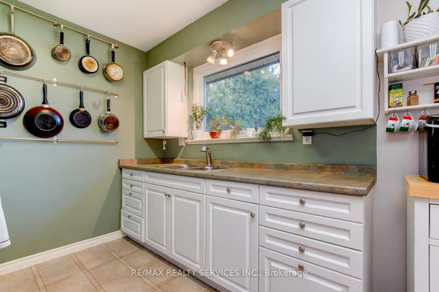 Photo 15 of 265 Bartley Bull Parkway, Brampton, Brampton East — HOMEH