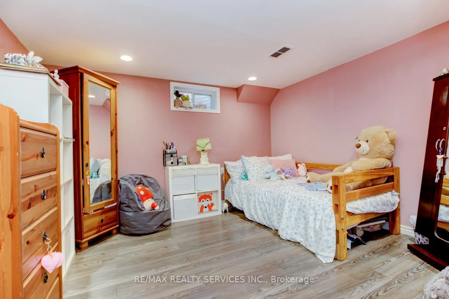 Photo 35 of 265 Bartley Bull Parkway, Brampton, Brampton East — HOMEH