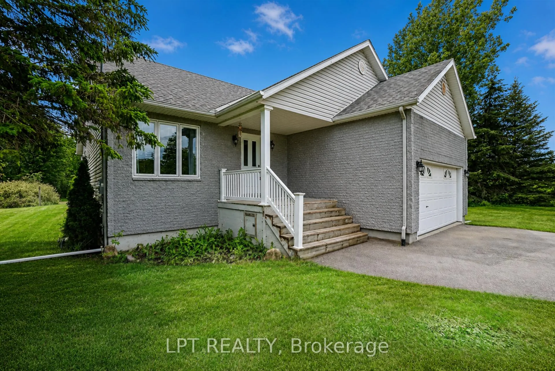 Photo 2 of 3898 Etienne Road, Ottawa, Cumberland West — HOMEH