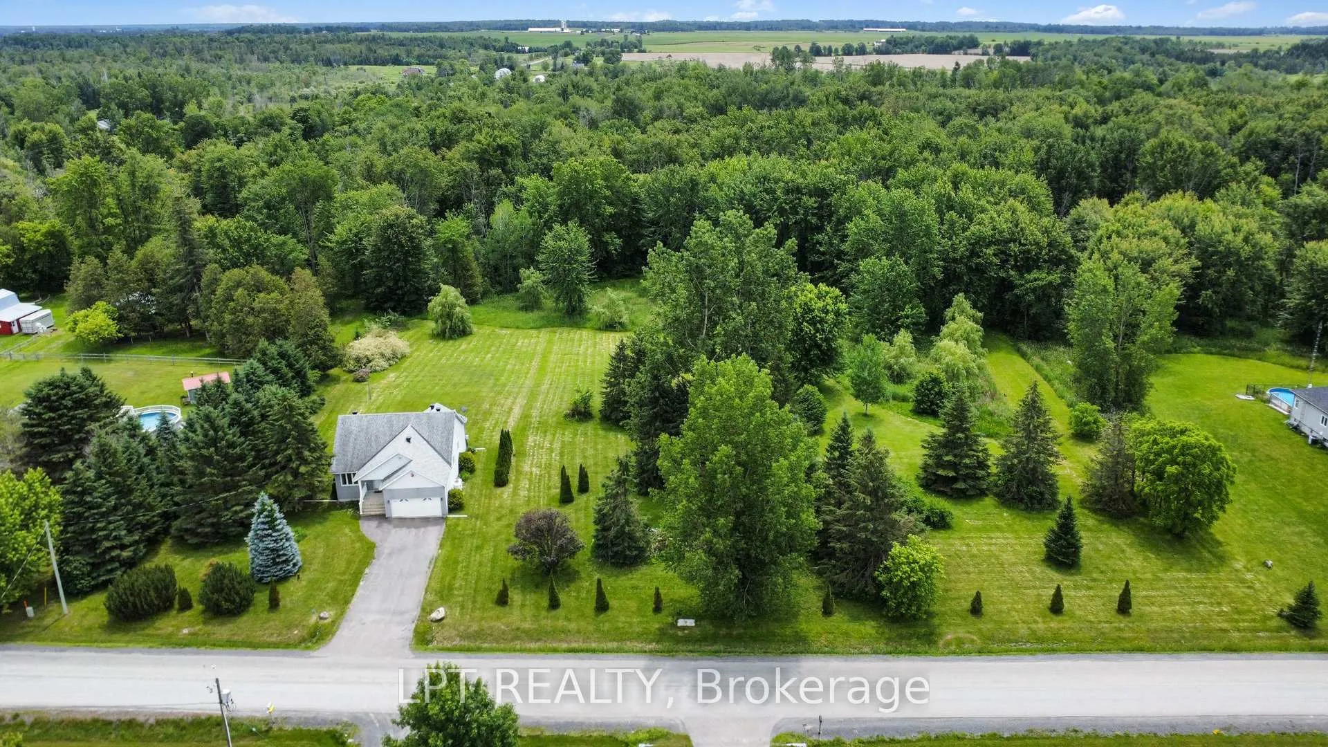 Photo 5 of 3898 Etienne Road, Ottawa, Cumberland West — HOMEH