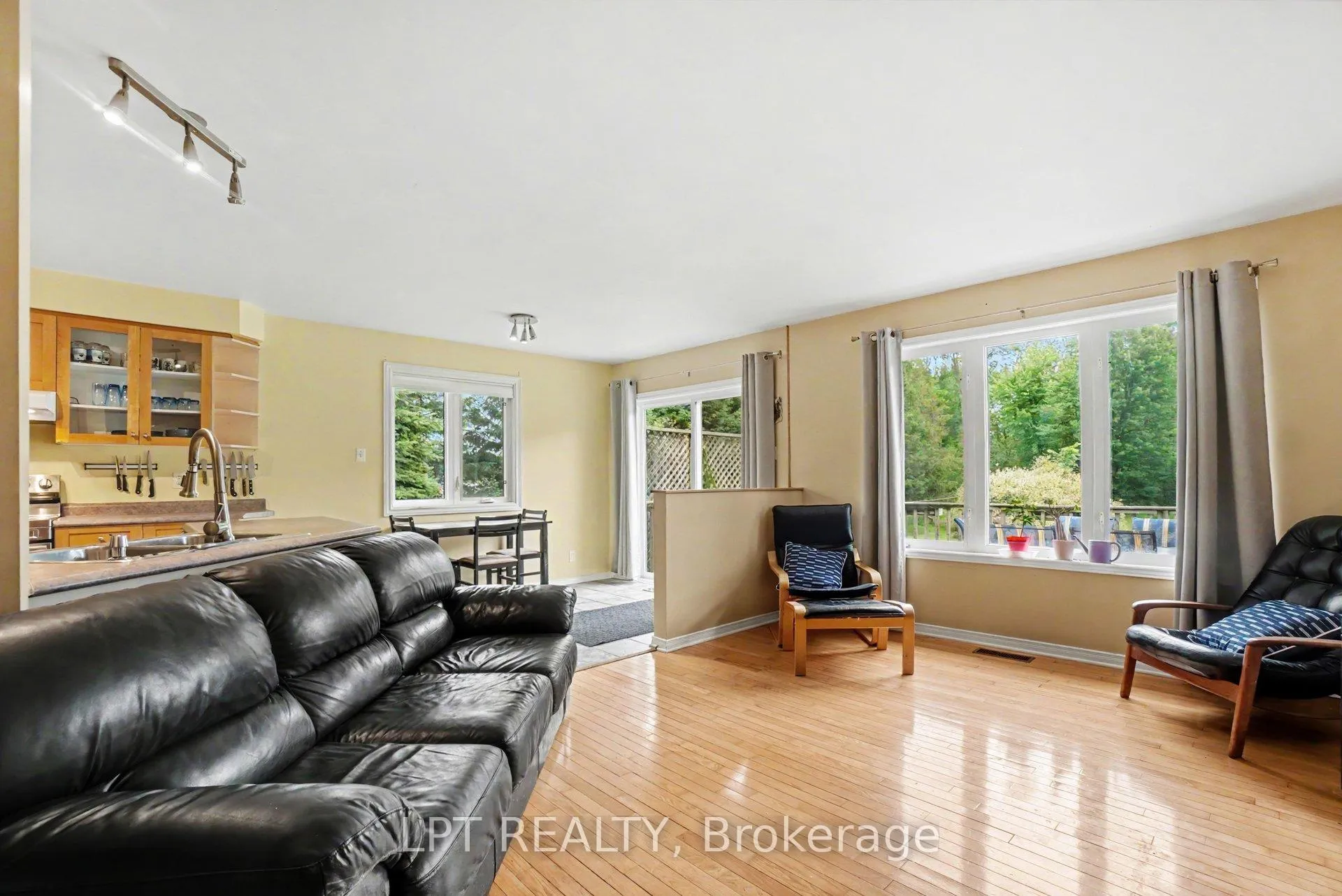 Photo 12 of 3898 Etienne Road, Ottawa, Cumberland West — HOMEH