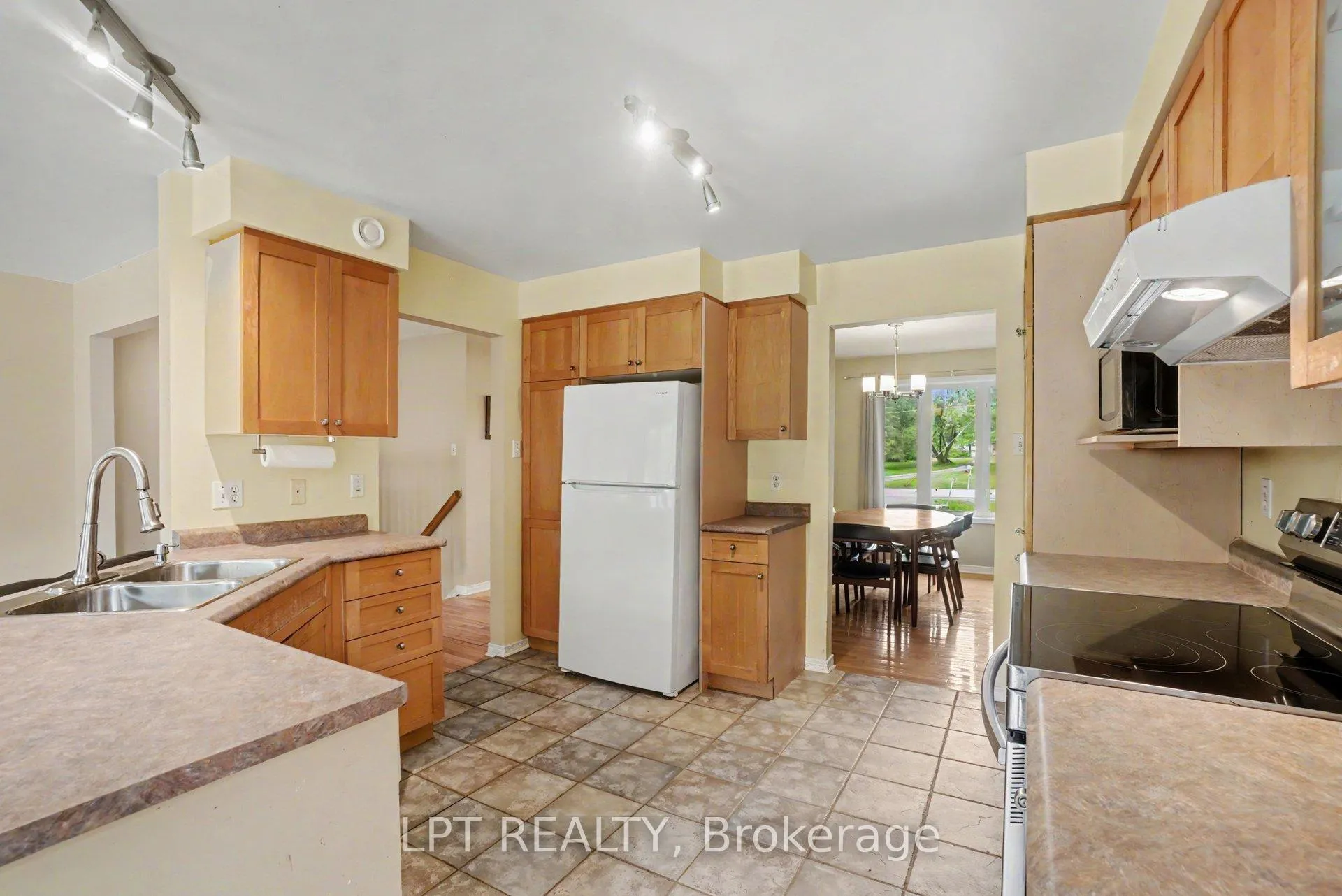 Photo 18 of 3898 Etienne Road, Ottawa, Cumberland West — HOMEH