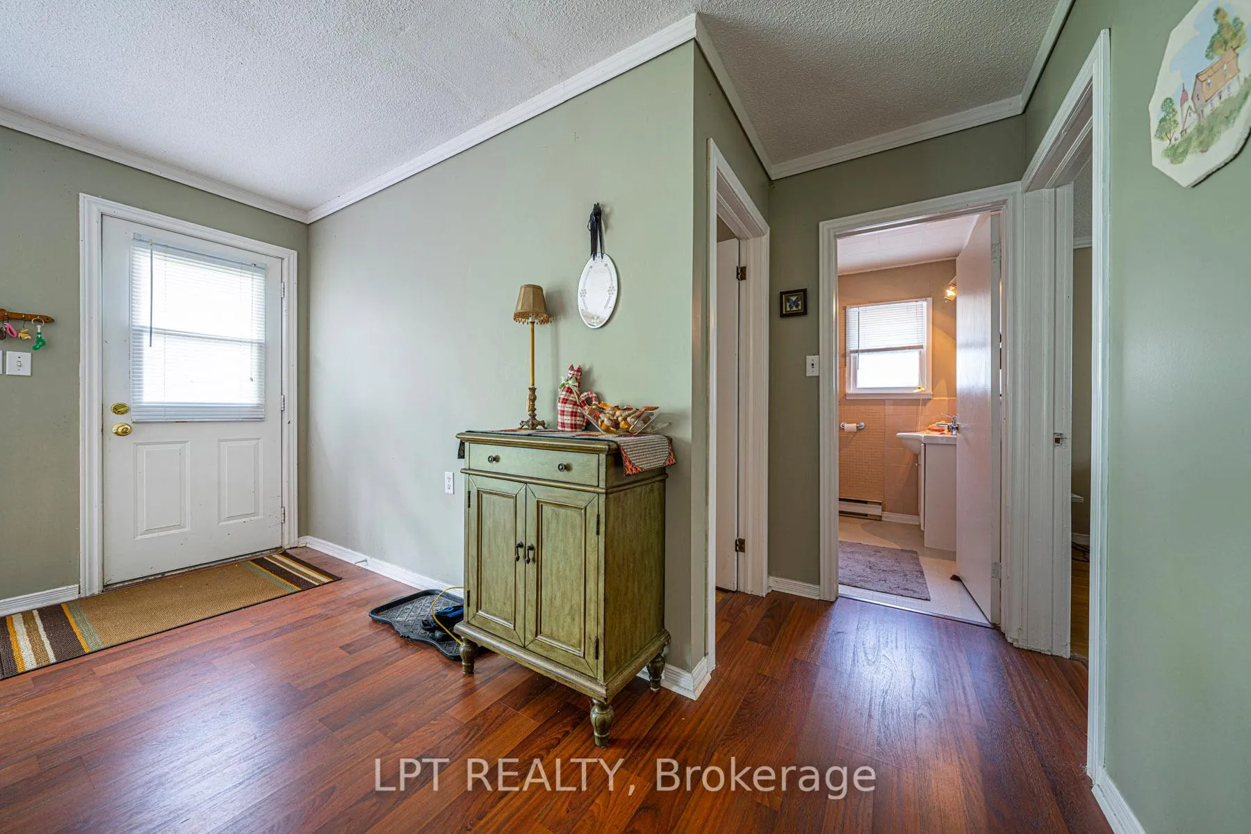 Photo 21 of 17 Lake Drive E, Georgina, Historic Lakeshore Communities — HOMEH