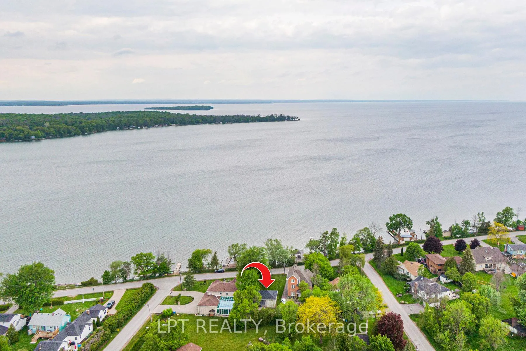 Photo 27 of 17 Lake Drive E, Georgina, Historic Lakeshore Communities — HOMEH