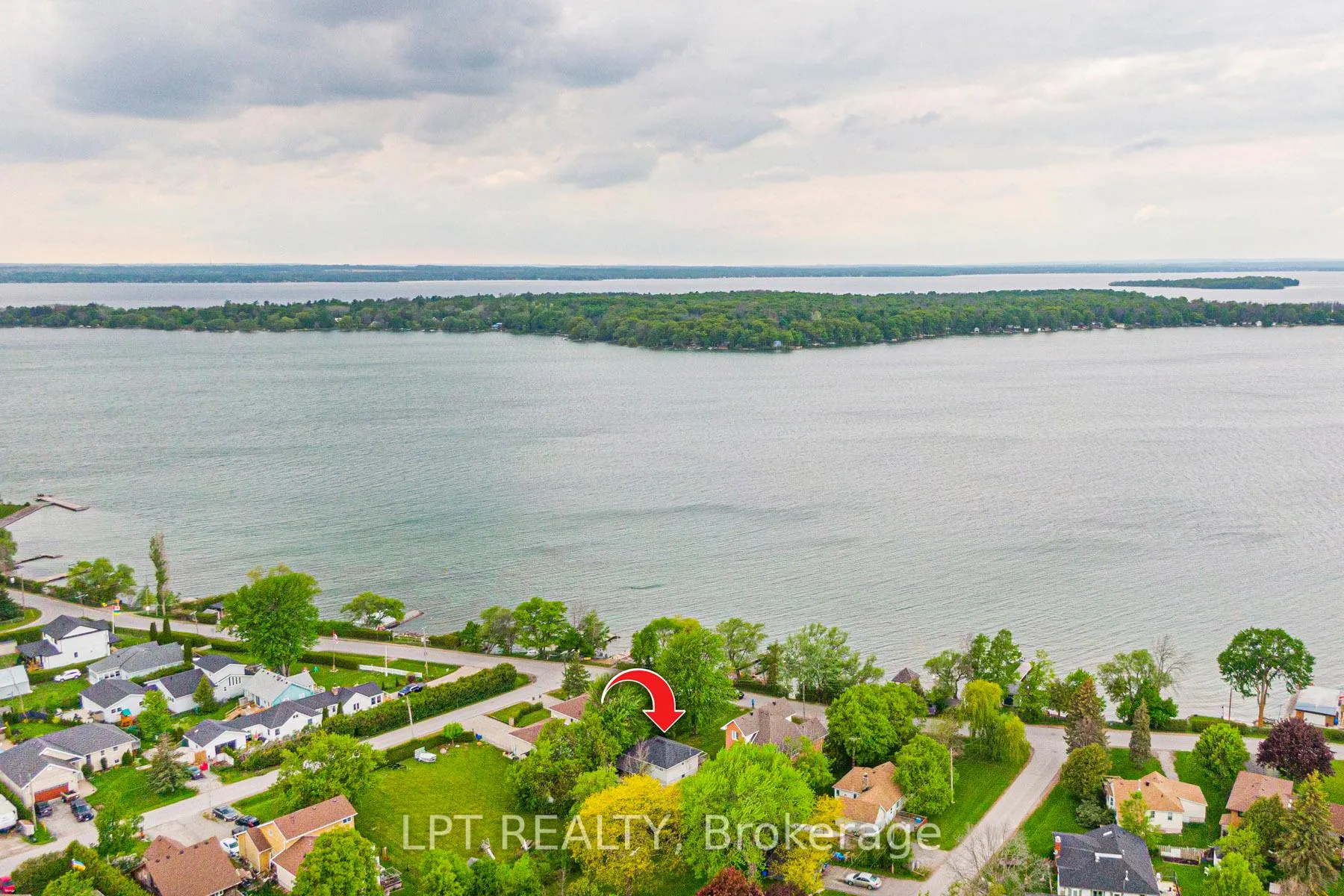 Photo 28 of 17 Lake Drive E, Georgina, Historic Lakeshore Communities — HOMEH
