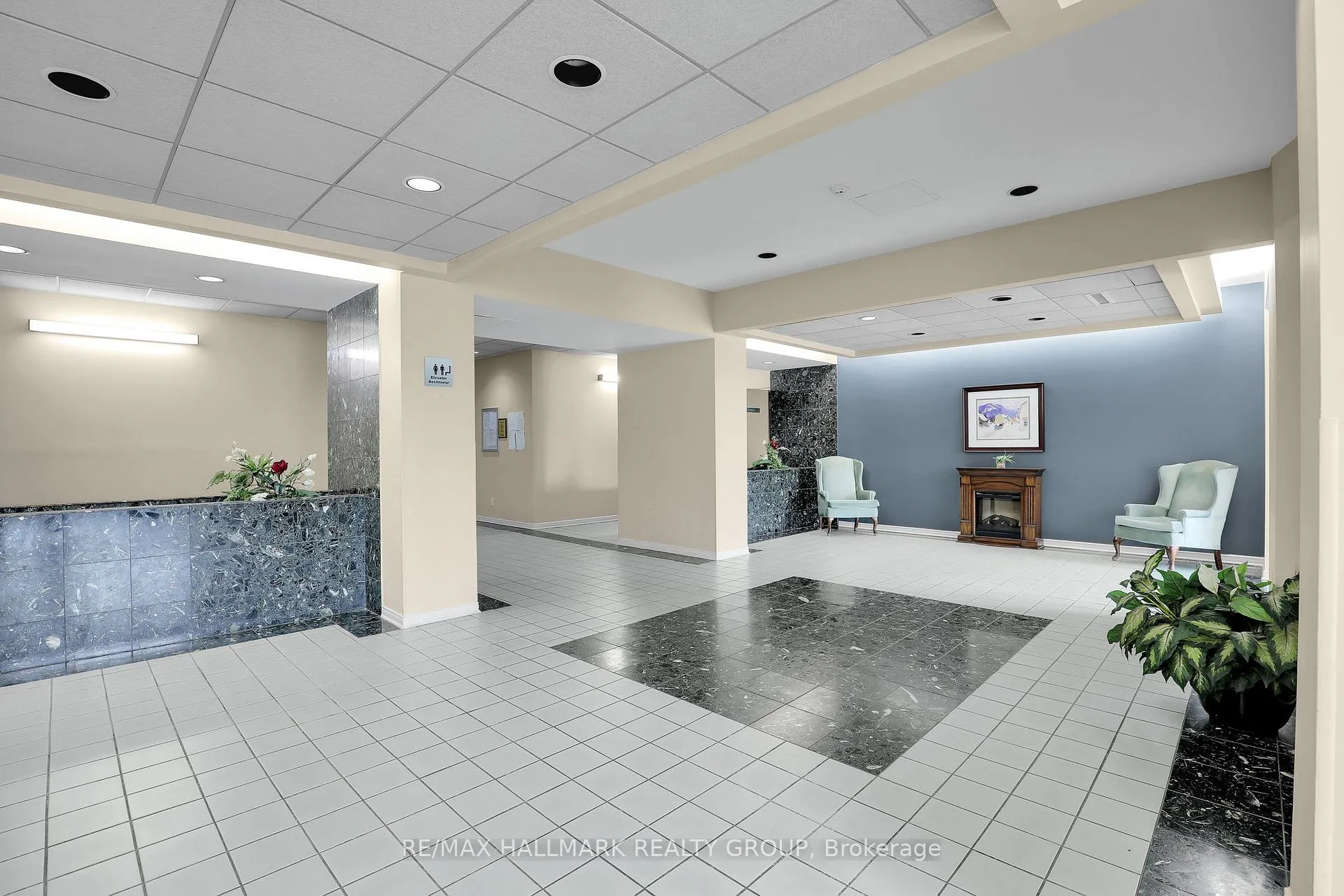 Photo 5 of Unit 511, 330 Centrum Boulevard, Ottawa, Bilberry Creek/Queenswood Heights — HOMEH