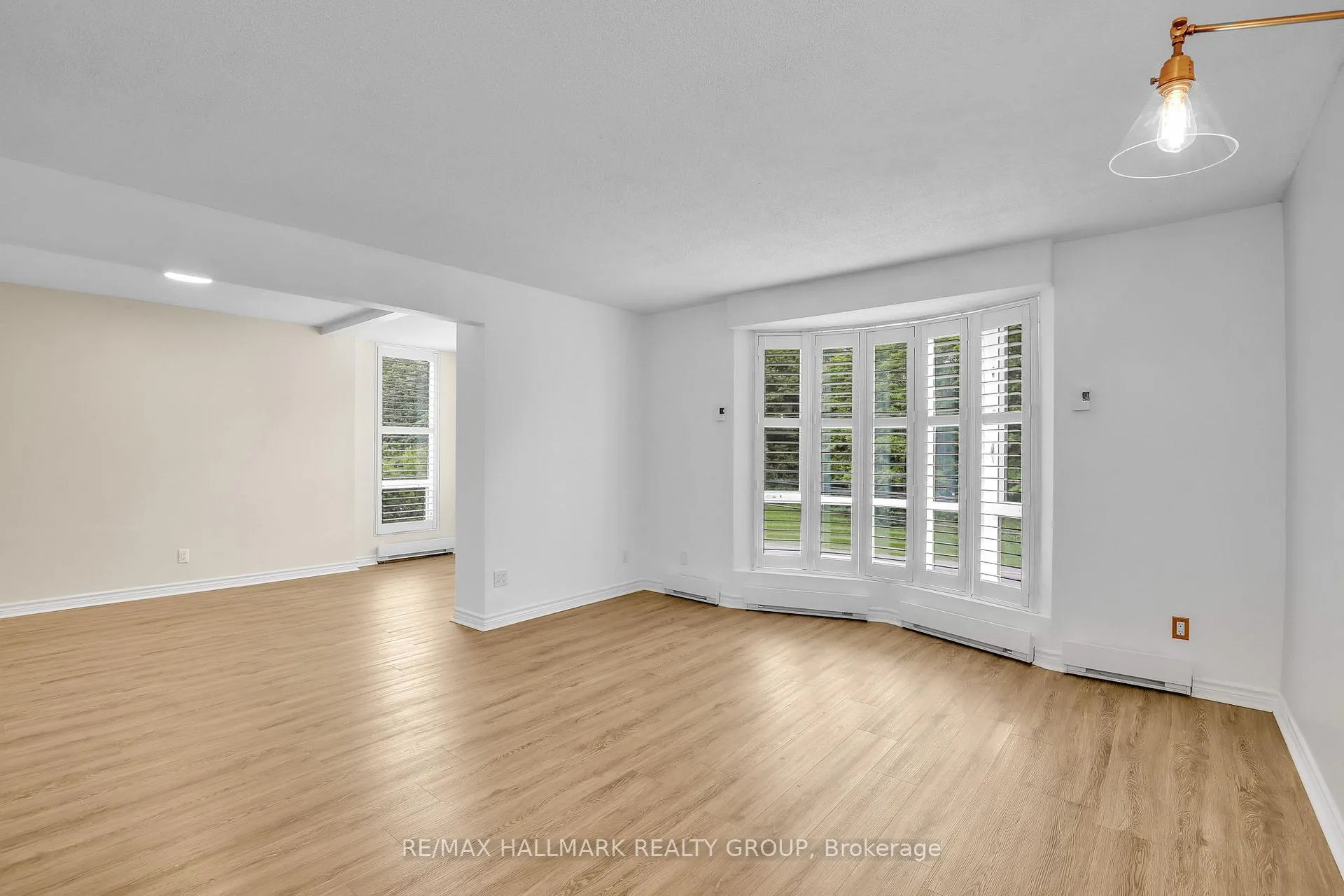 Photo 9 of Unit 511, 330 Centrum Boulevard, Ottawa, Bilberry Creek/Queenswood Heights — HOMEH