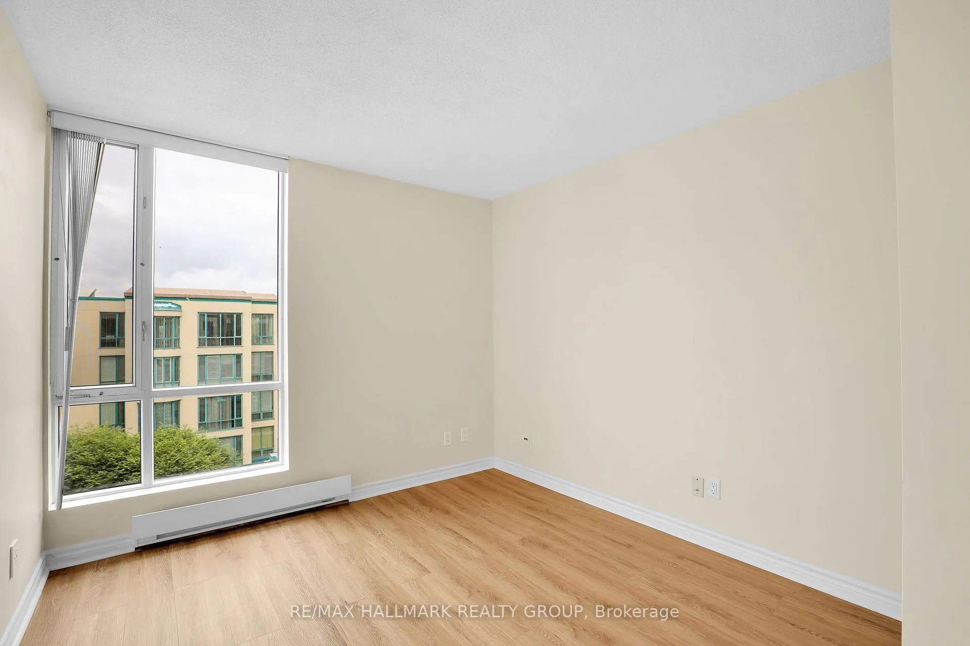 Photo 21 of Unit 511, 330 Centrum Boulevard, Ottawa, Bilberry Creek/Queenswood Heights — HOMEH