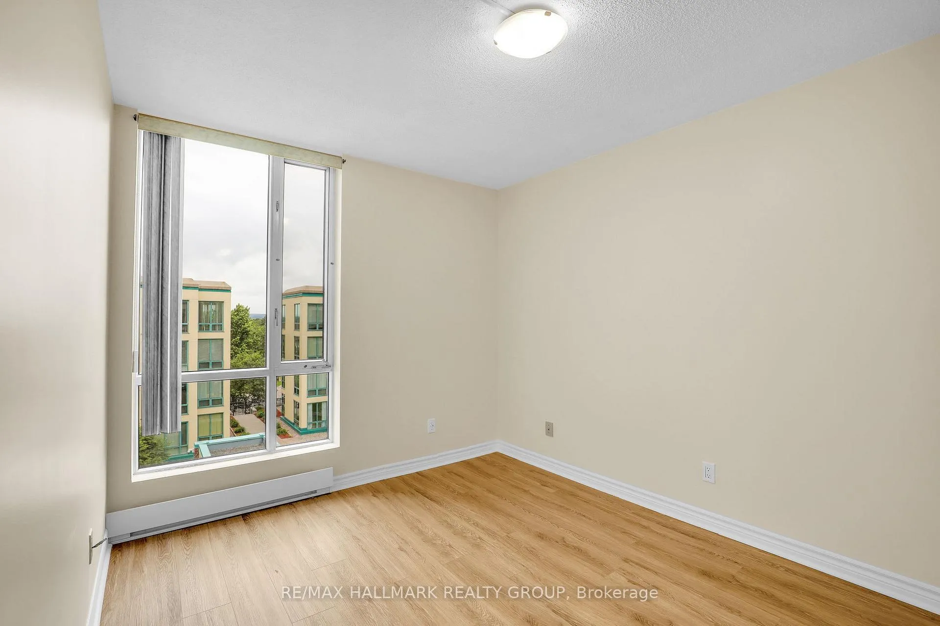 Photo 24 of Unit 511, 330 Centrum Boulevard, Ottawa, Bilberry Creek/Queenswood Heights — HOMEH