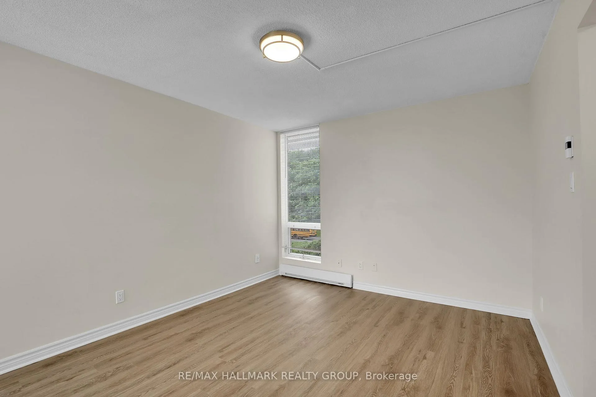 Photo 29 of Unit 511, 330 Centrum Boulevard, Ottawa, Bilberry Creek/Queenswood Heights — HOMEH