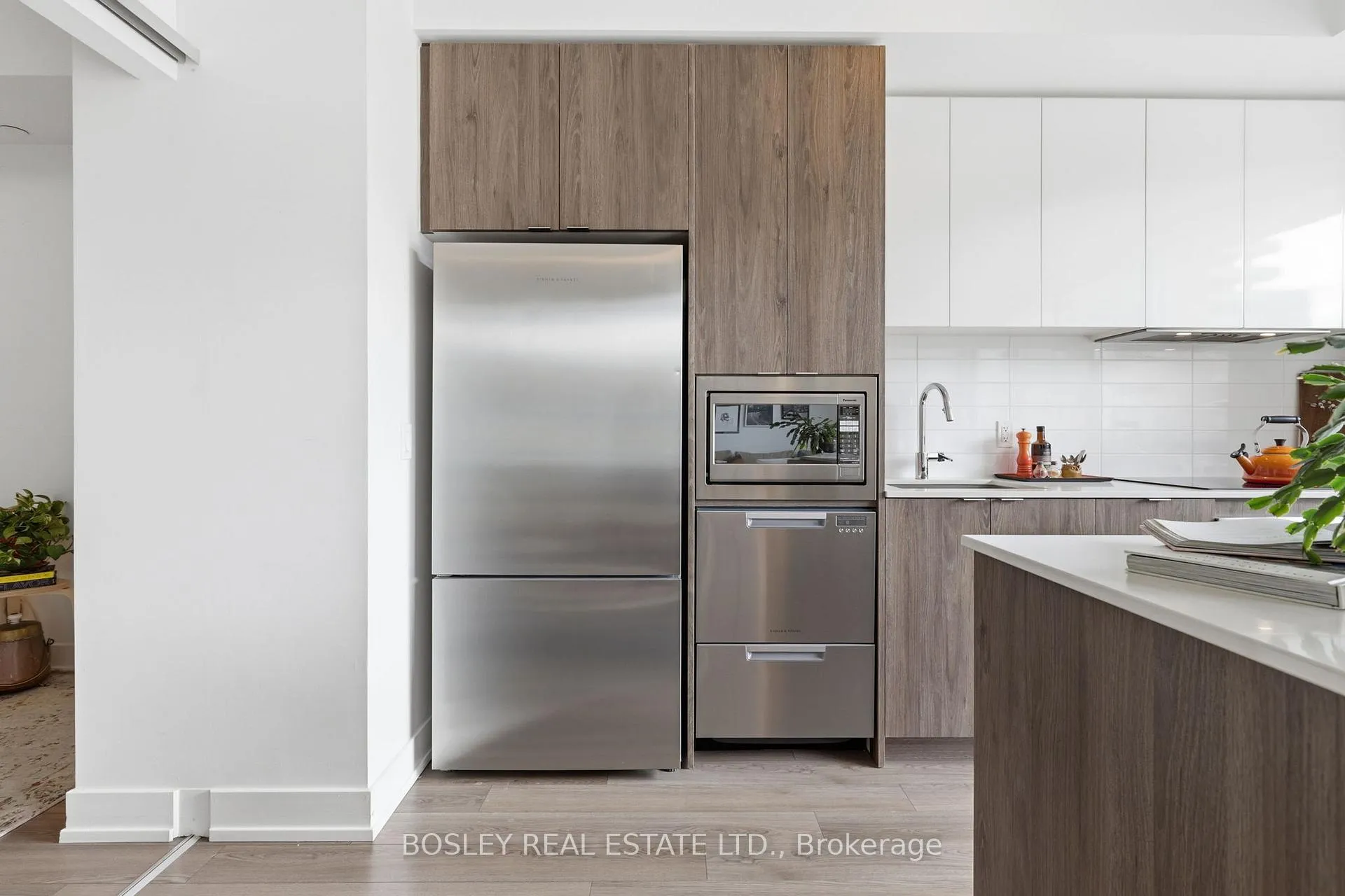 Photo 8 of Unit 207, 8 Ann Street, Mississauga, Port Credit — HOMEH